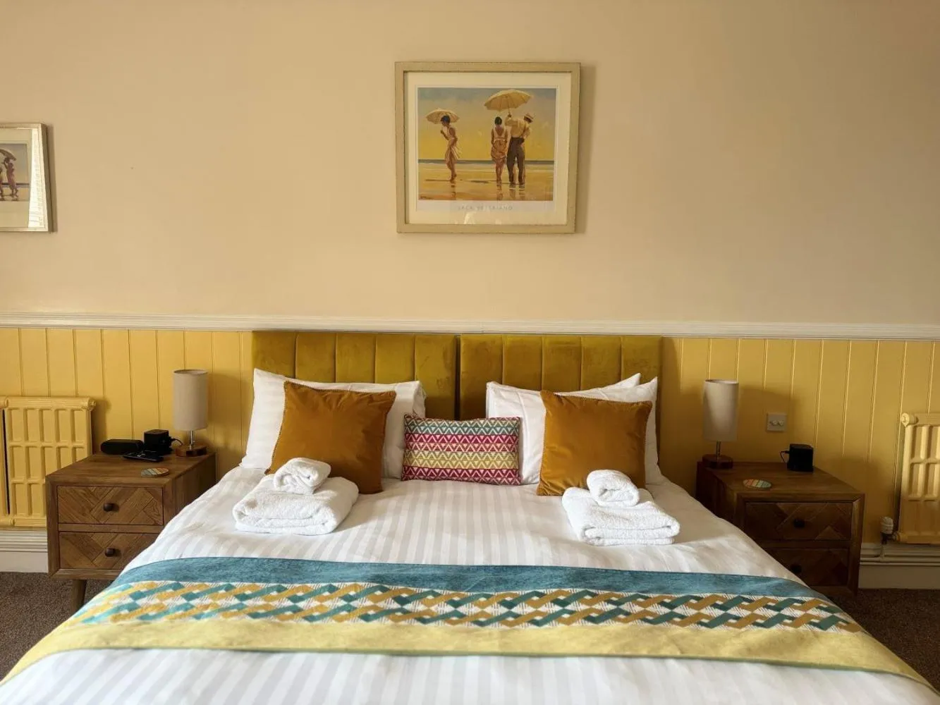 Bed in The Red Lion Hotel