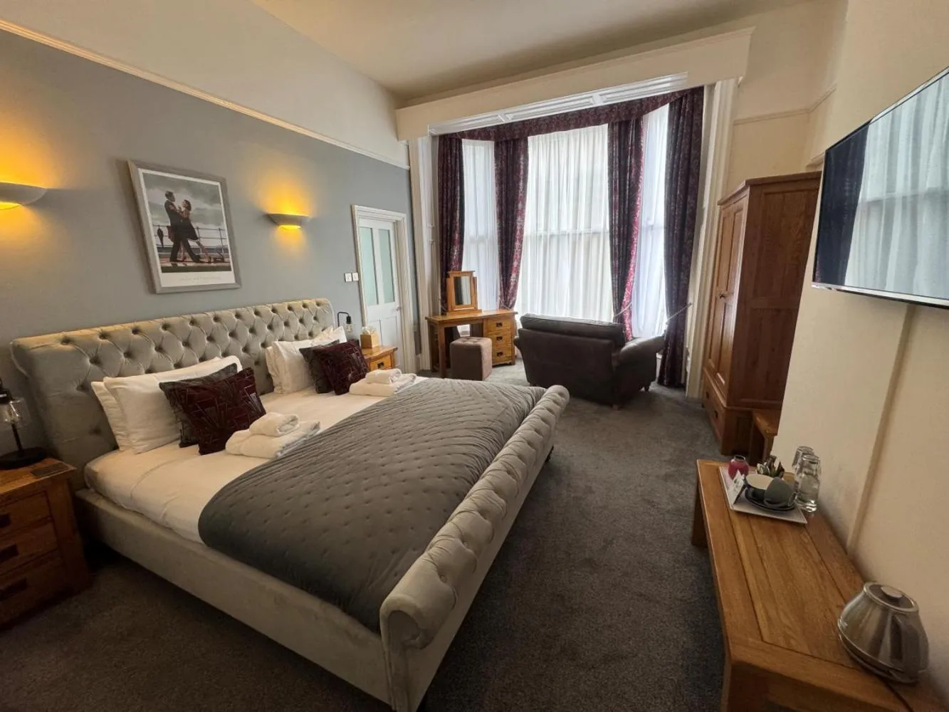 Bed in The Red Lion Hotel