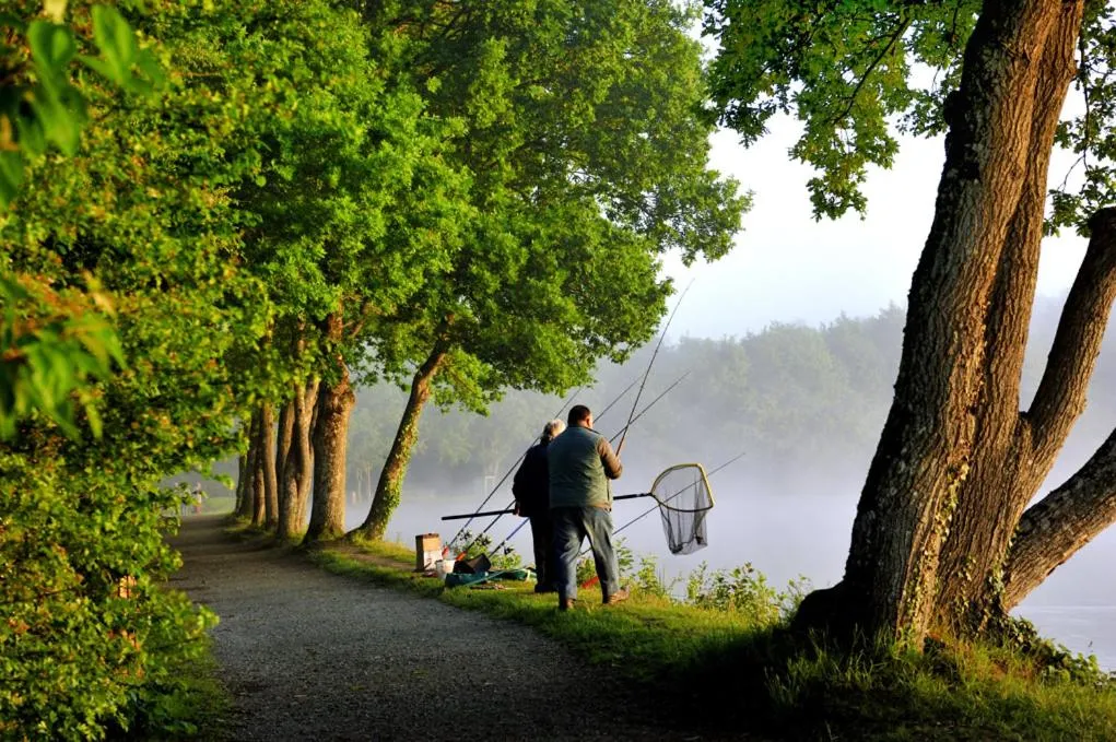 Fishing in Logis Hôtel Restaurant Relais Du Gué De Selle
