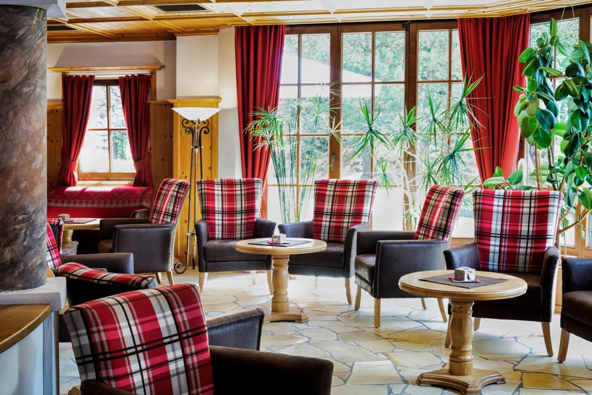 Lounge or bar in Hotel Similaun