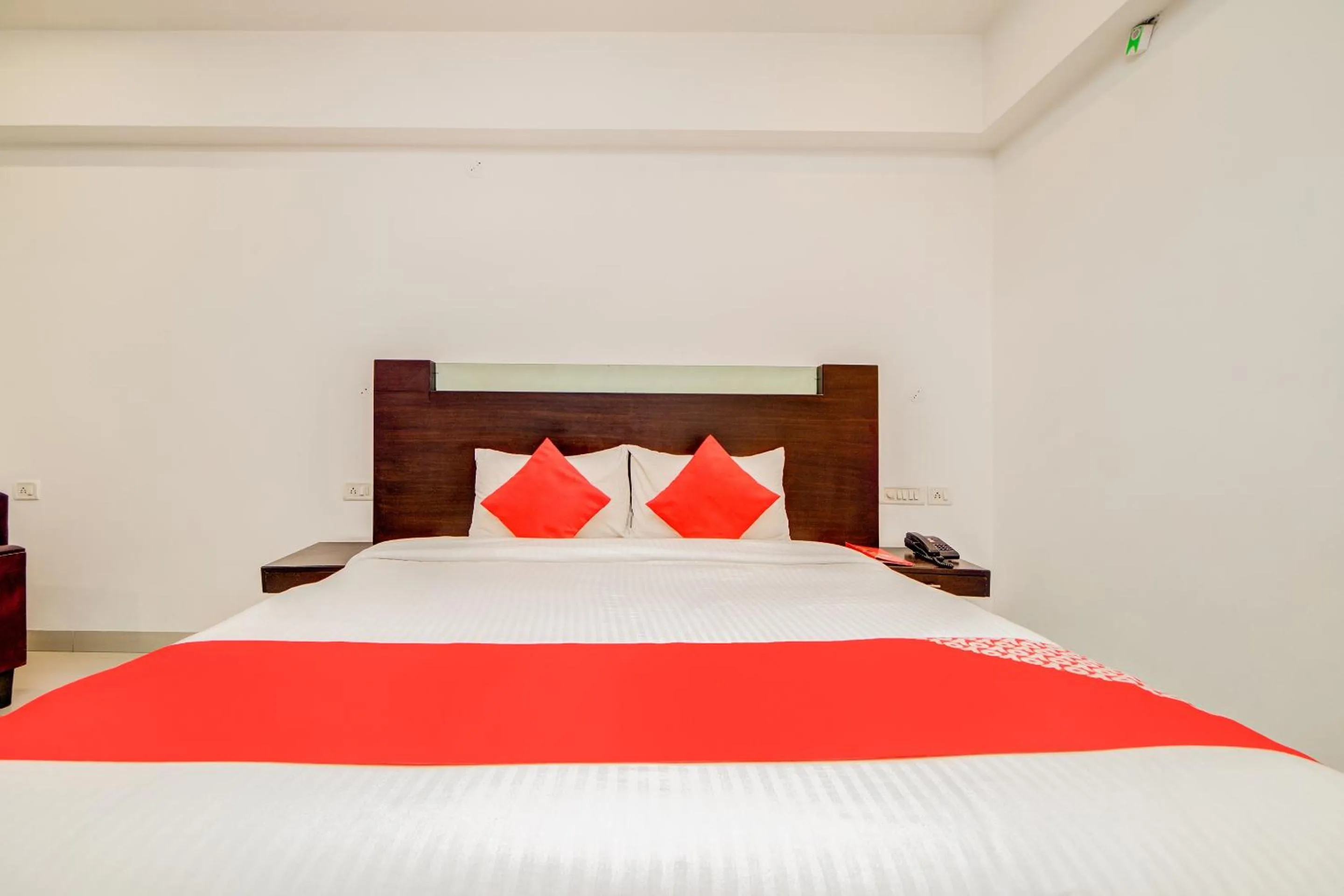 Bedroom, Bed in Hotel O Kachiguda Railway Station