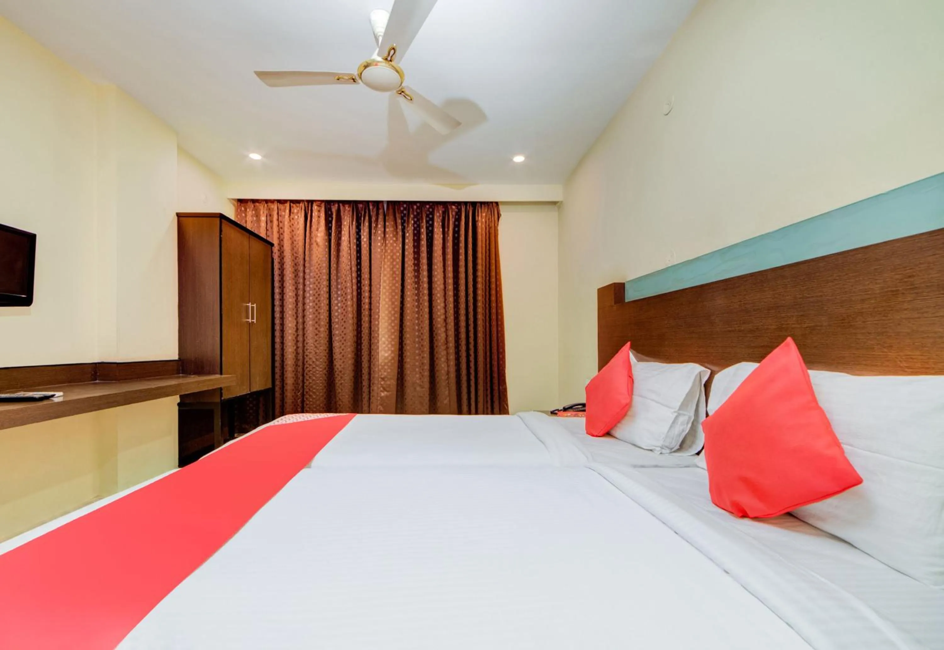 Bedroom, Bed in Hotel O Kachiguda Railway Station