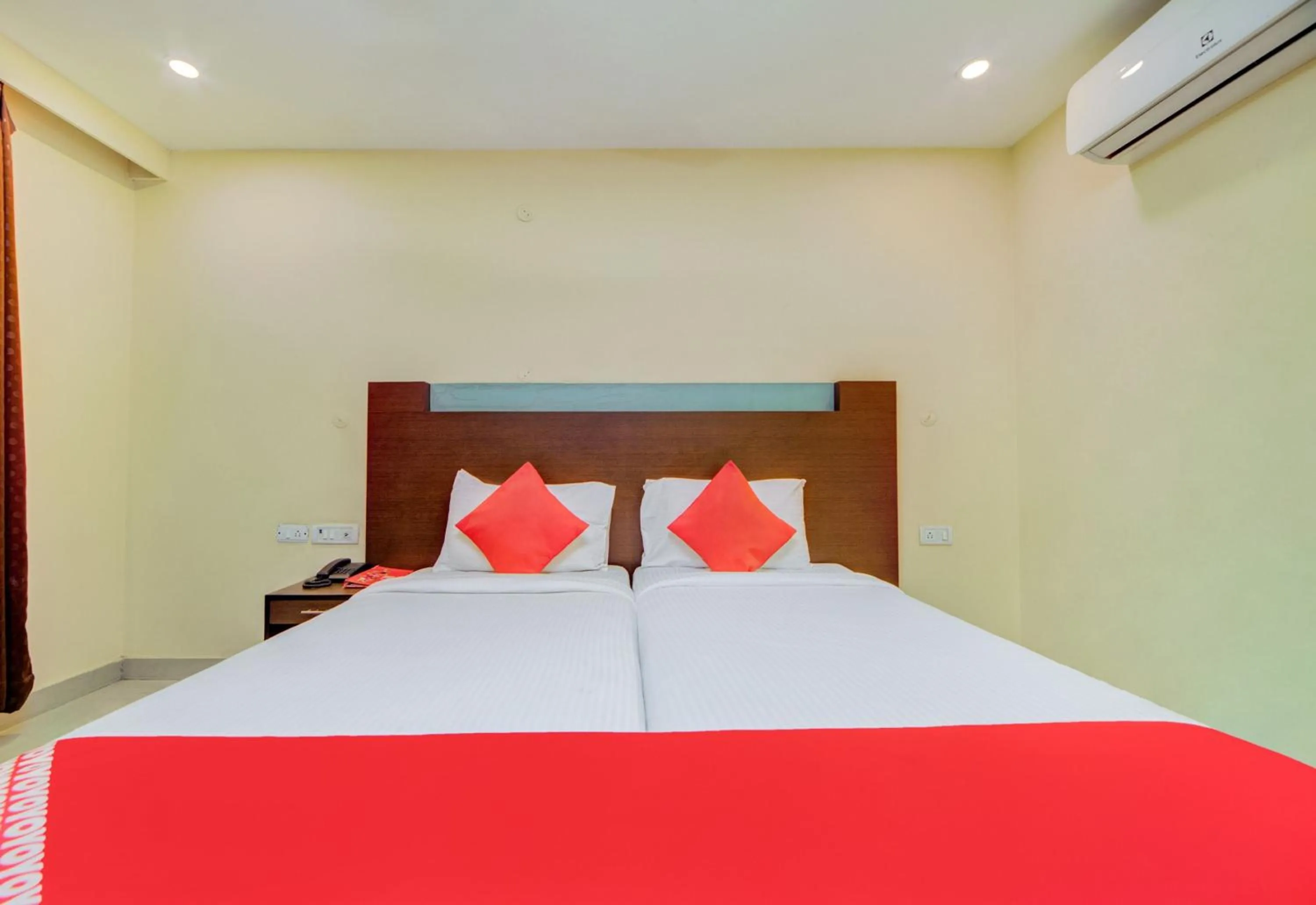 Bedroom, Bed in Hotel O Kachiguda Railway Station
