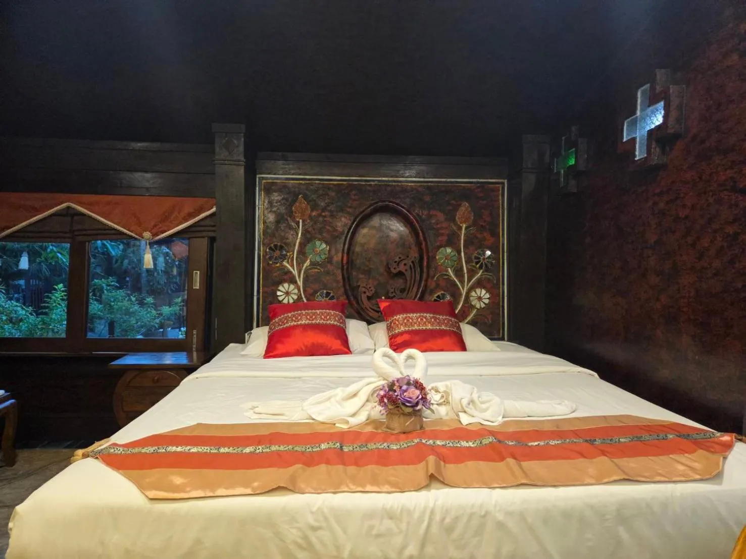 Bed in Bantunglom Resort