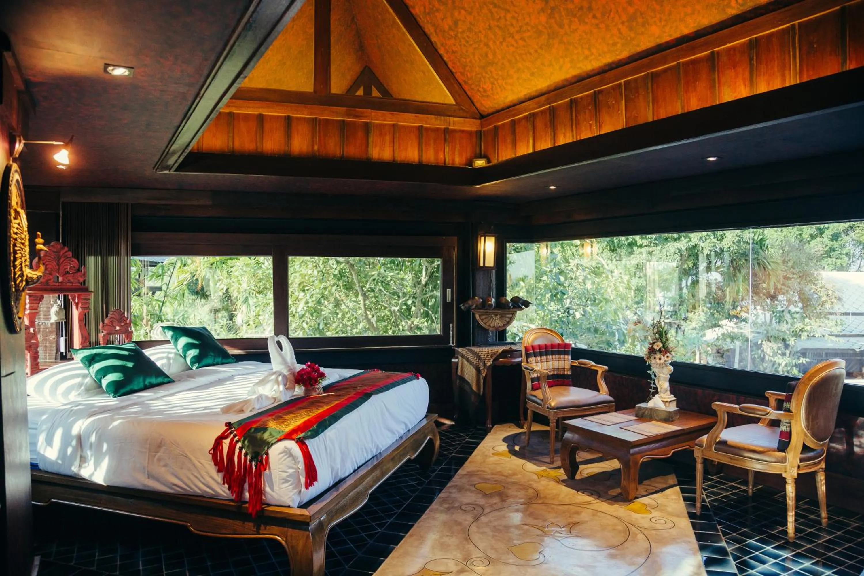 Bed in Bantunglom Resort