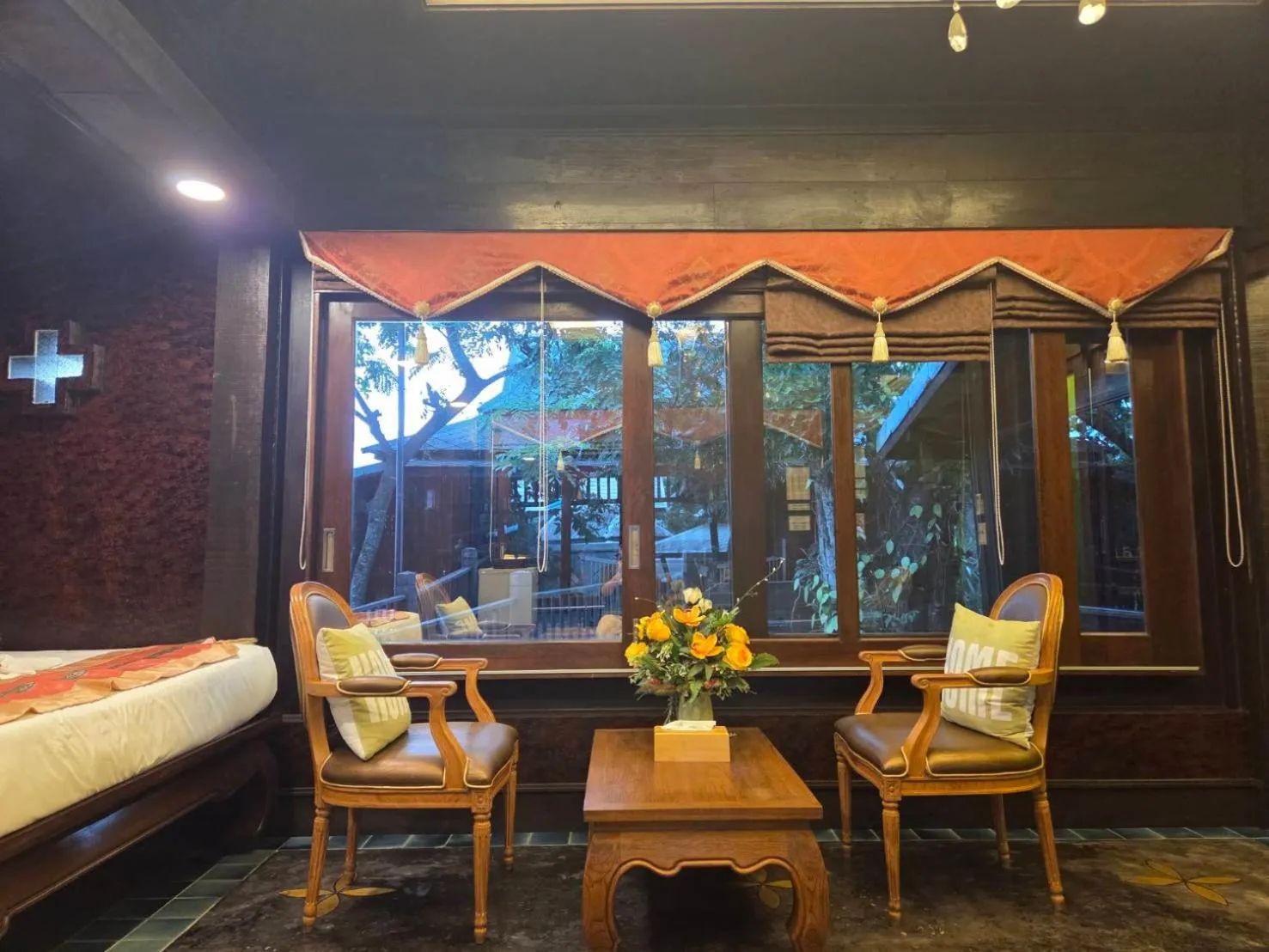 Bed in Bantunglom Resort