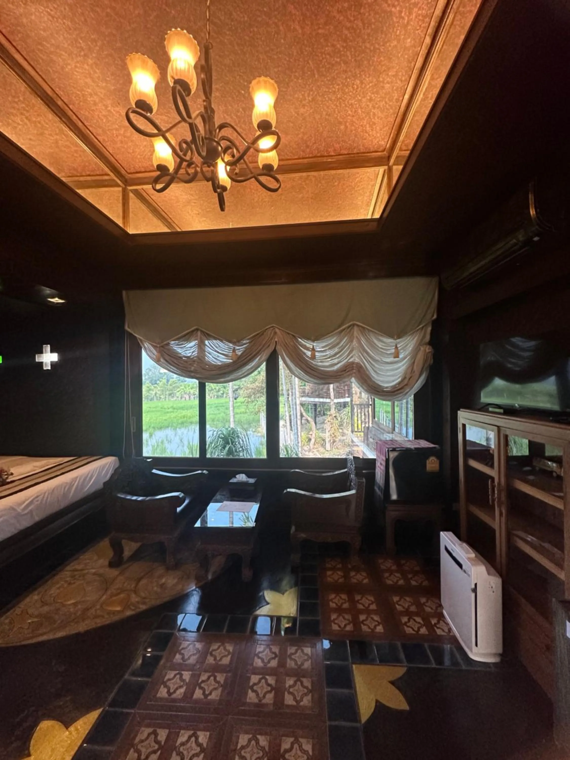 Bed in Bantunglom Resort