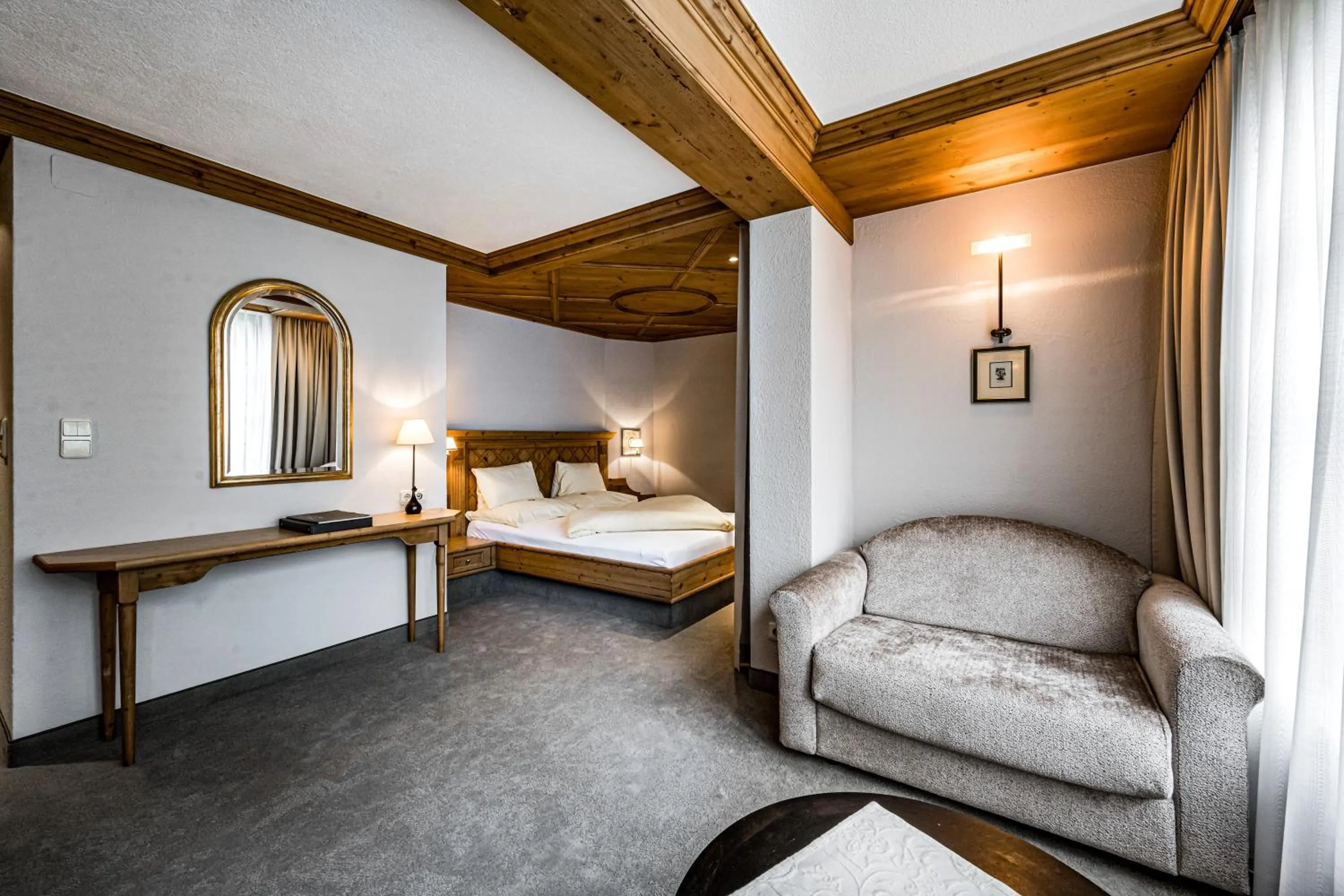 Photo of the whole room, Bed in Hotel Alpina Sölden - Adults Only