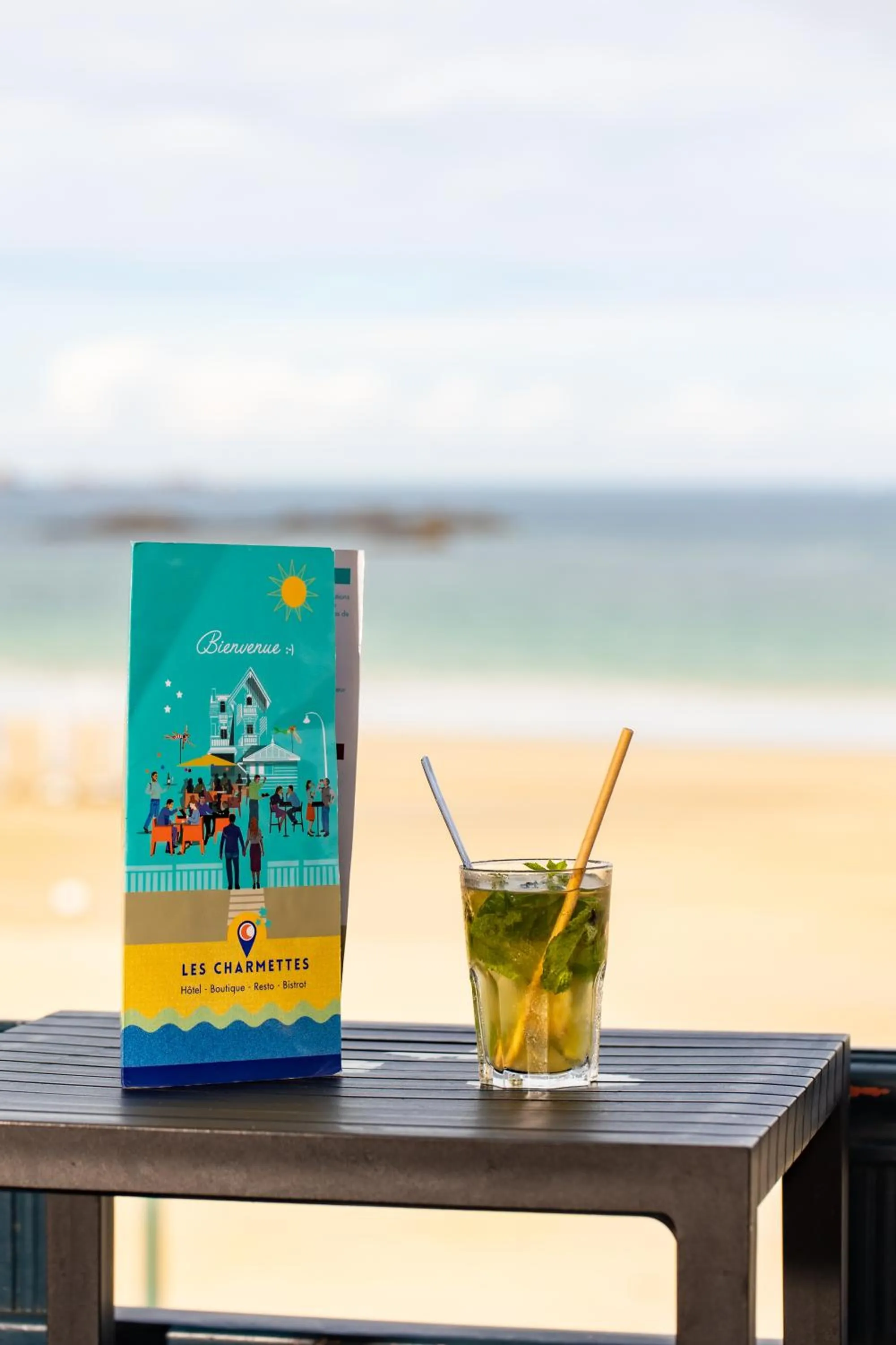 Balcony/Terrace in Hôtel Les Charmettes - Saint Malo