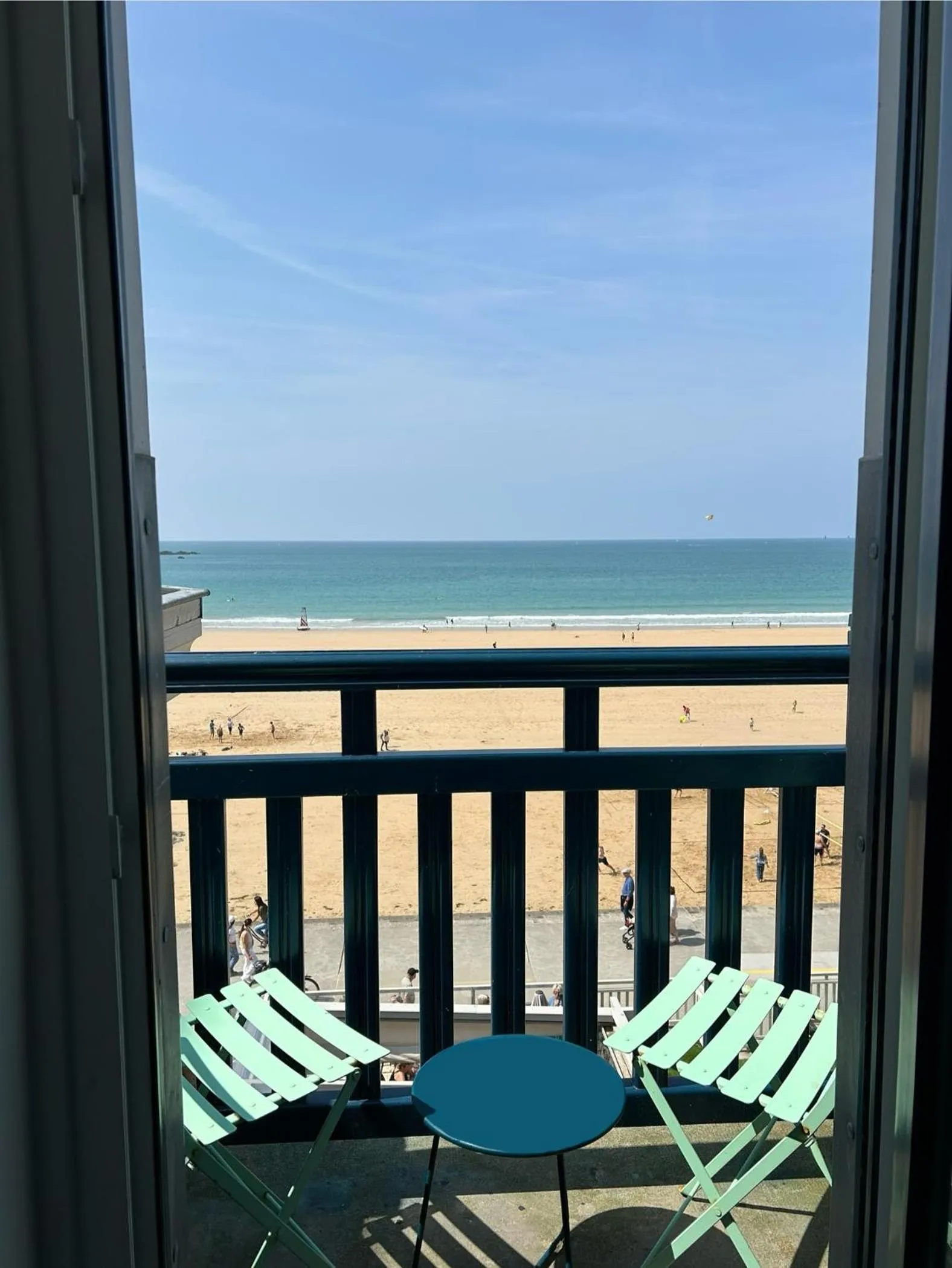 Balcony/Terrace in Hôtel Les Charmettes - Saint Malo