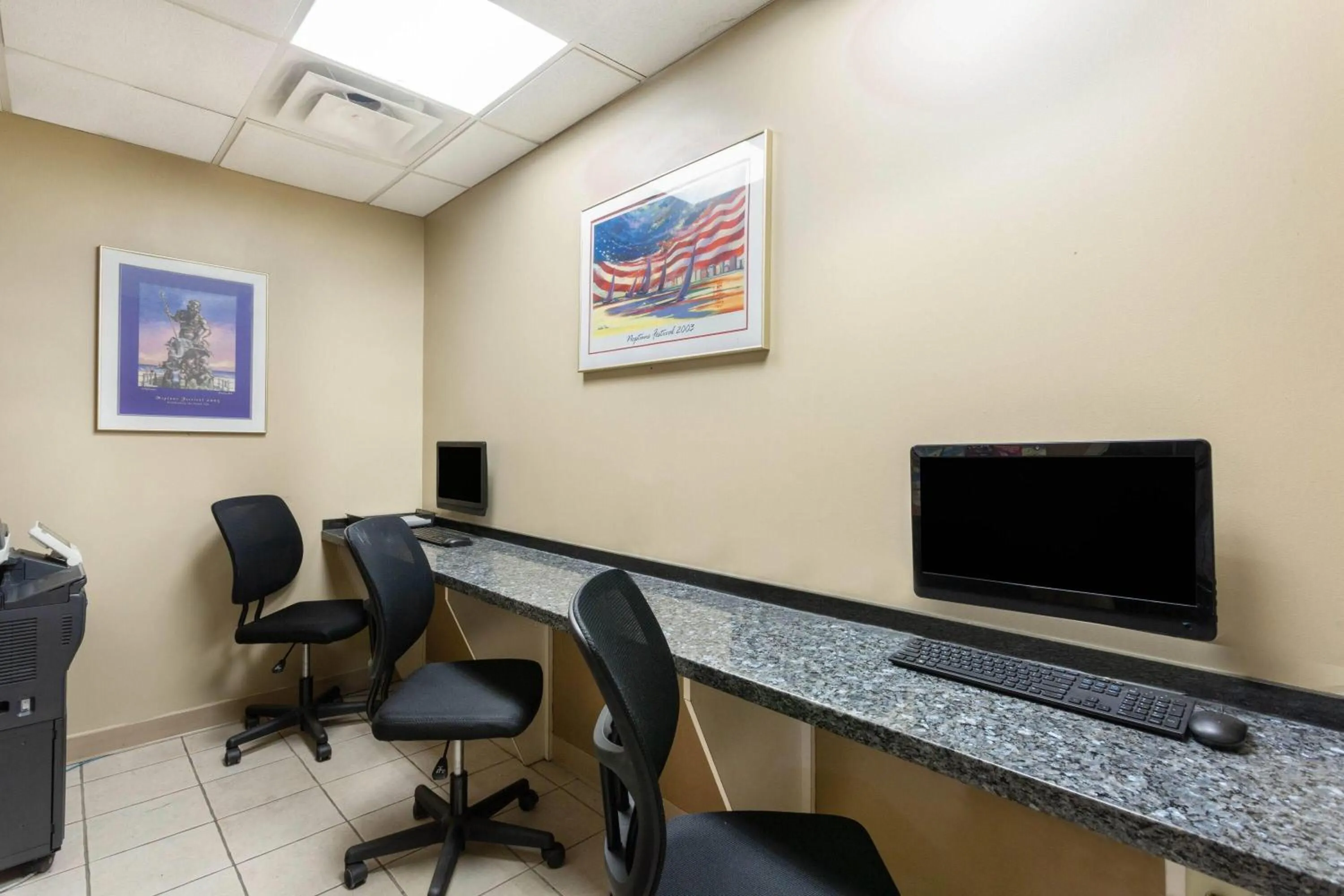 Business facilities in Ramada Plaza by Wyndham Virginia Beach Oceanfront
