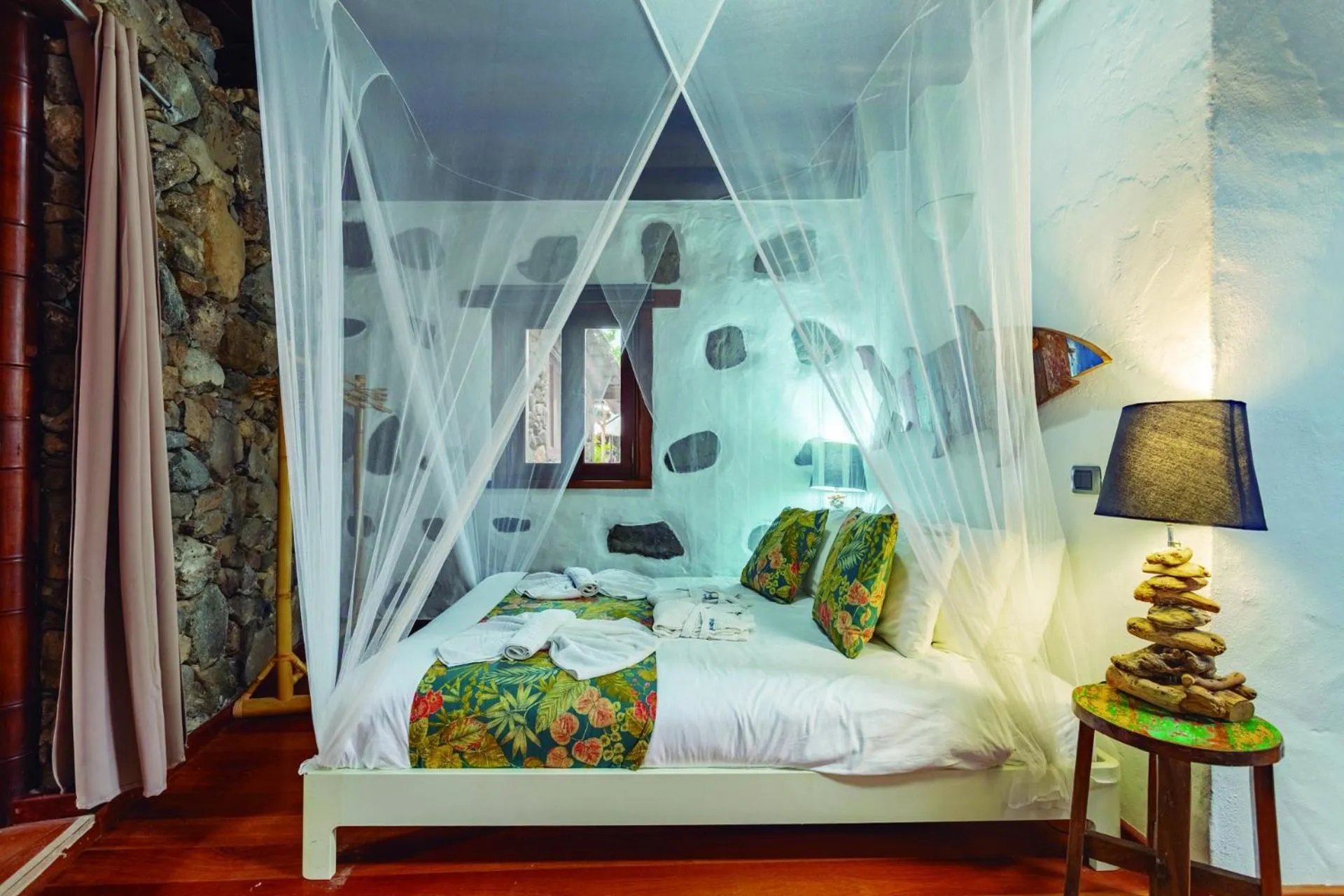 Bed in Finca De Arrieta Village - Yurts and Stone Cottages - Shared Pool - Walking distance to Arrieta Beach - Off Grid