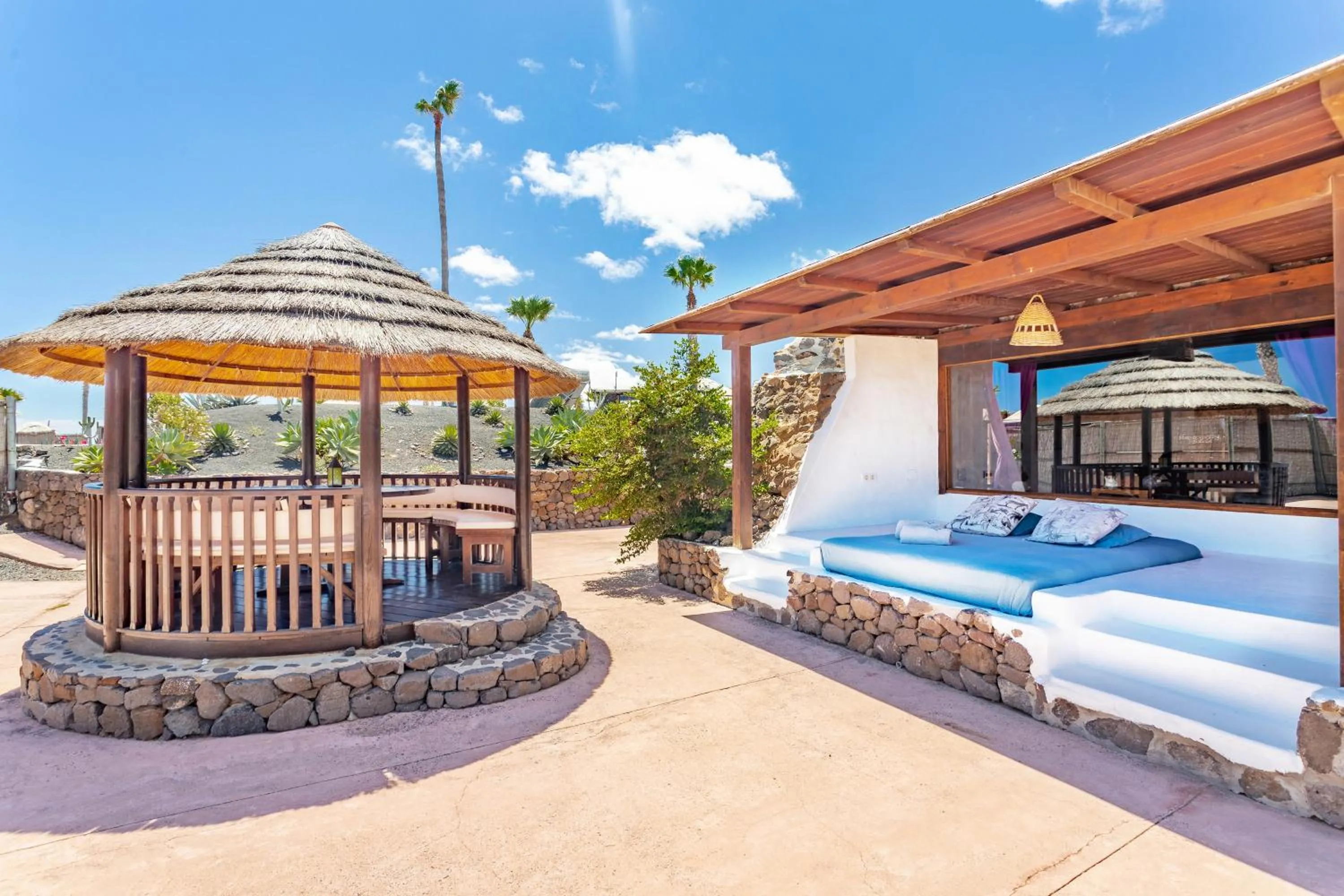 Balcony/Terrace in Finca De Arrieta Village - Yurts and Stone Cottages - Shared Pool - Walking distance to Arrieta Beach - Off Grid