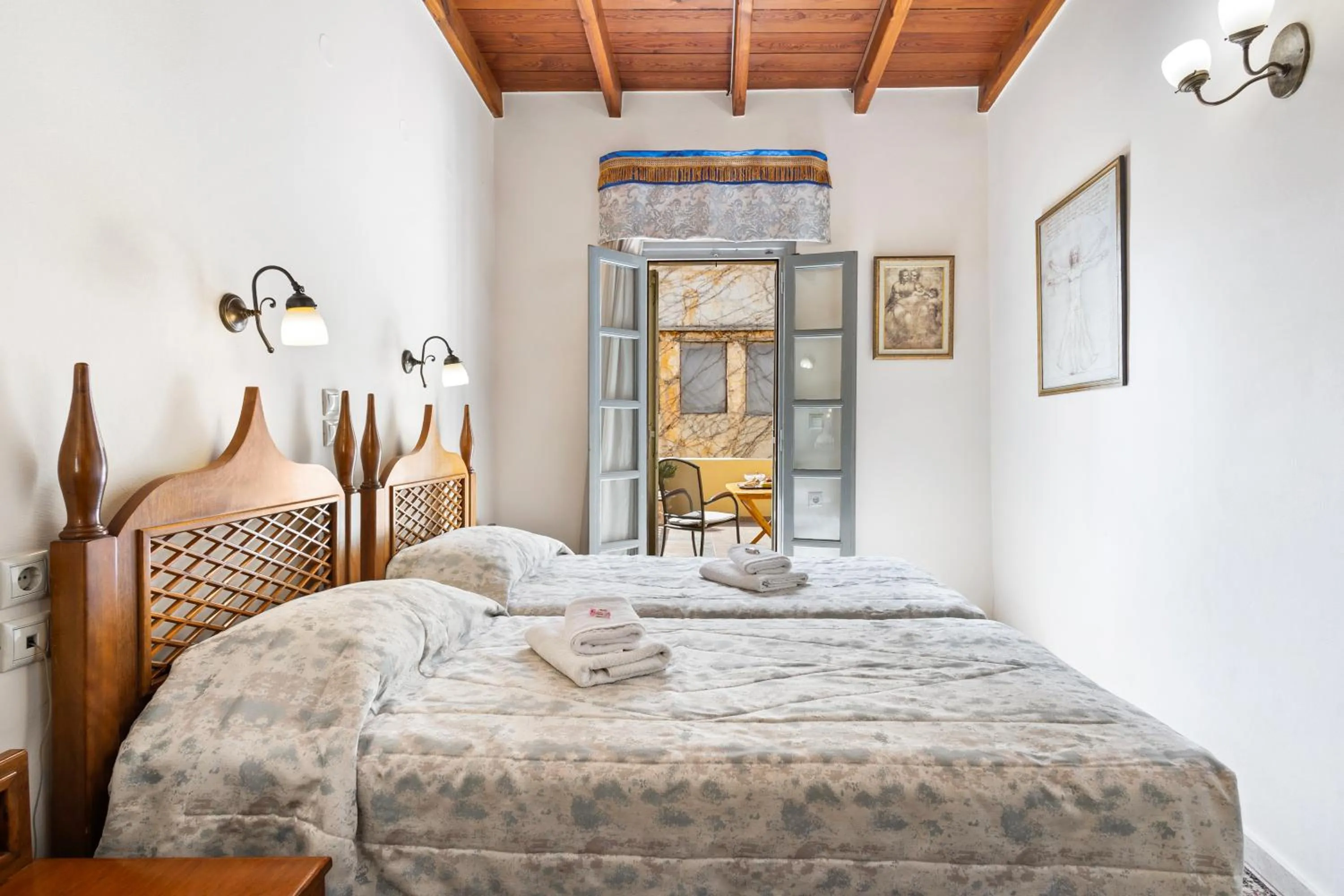 Balcony/Terrace, Bed in Belmondo Hotel