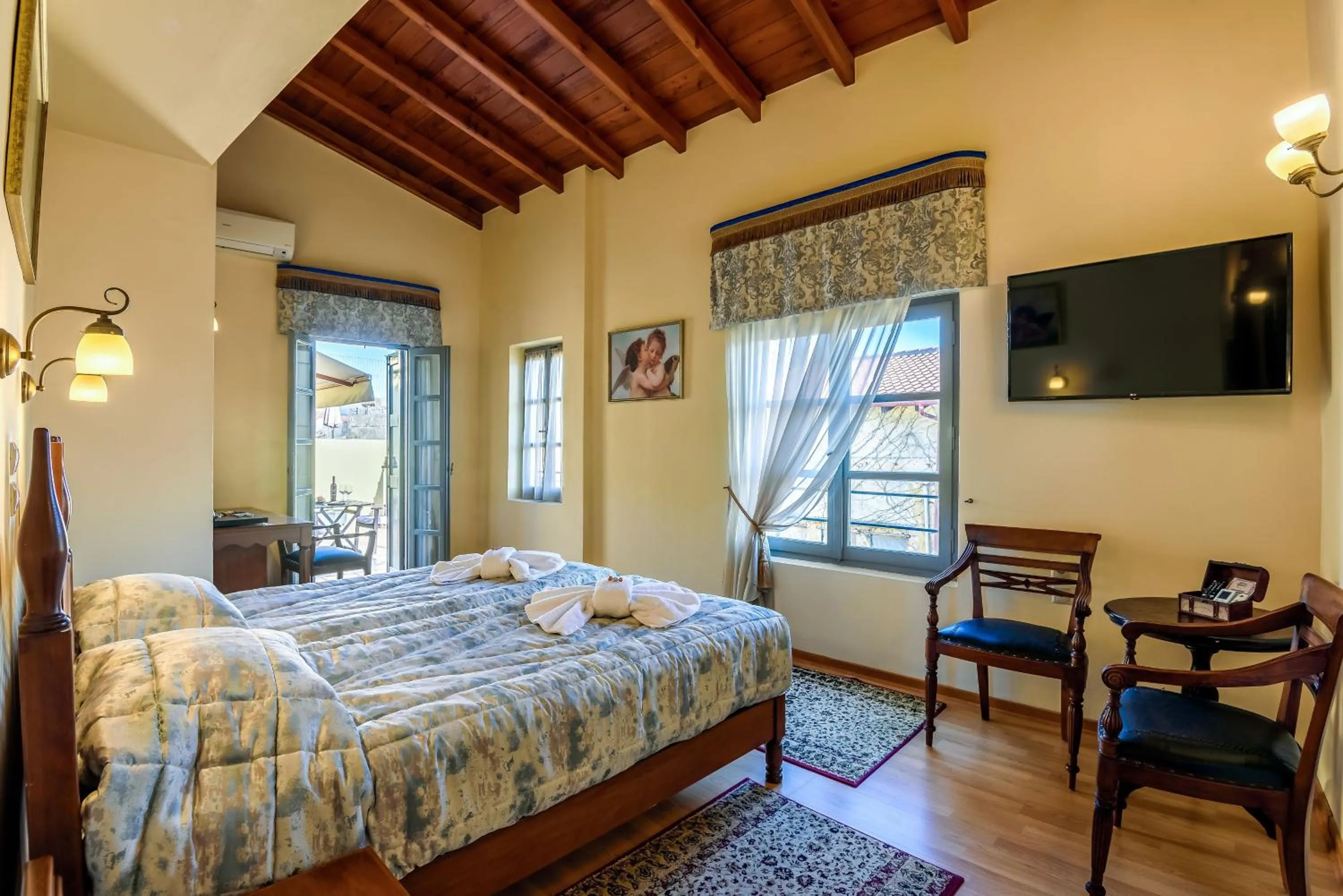 Bed in Belmondo Hotel