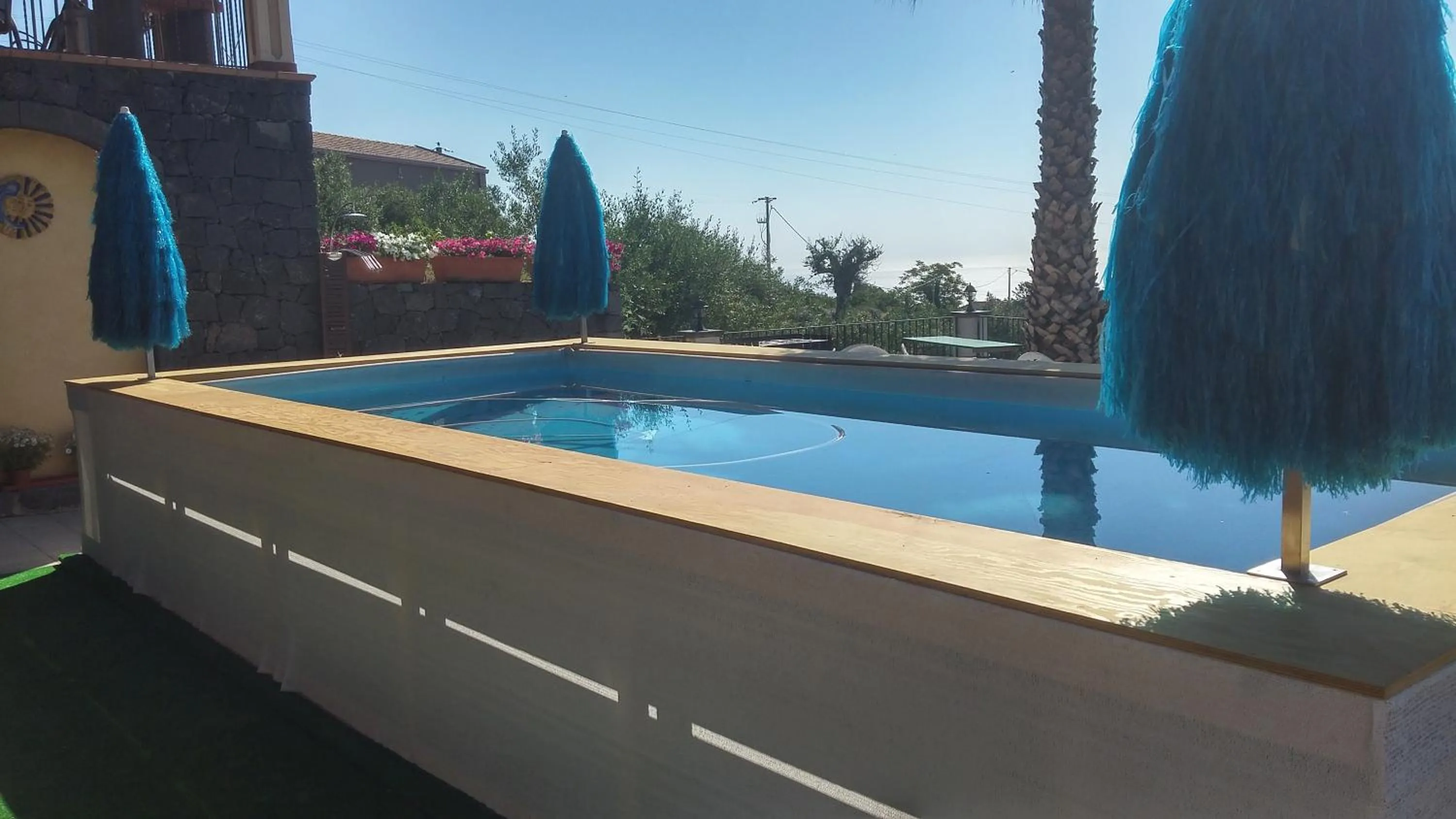 Swimming pool in La Casa del Melograno