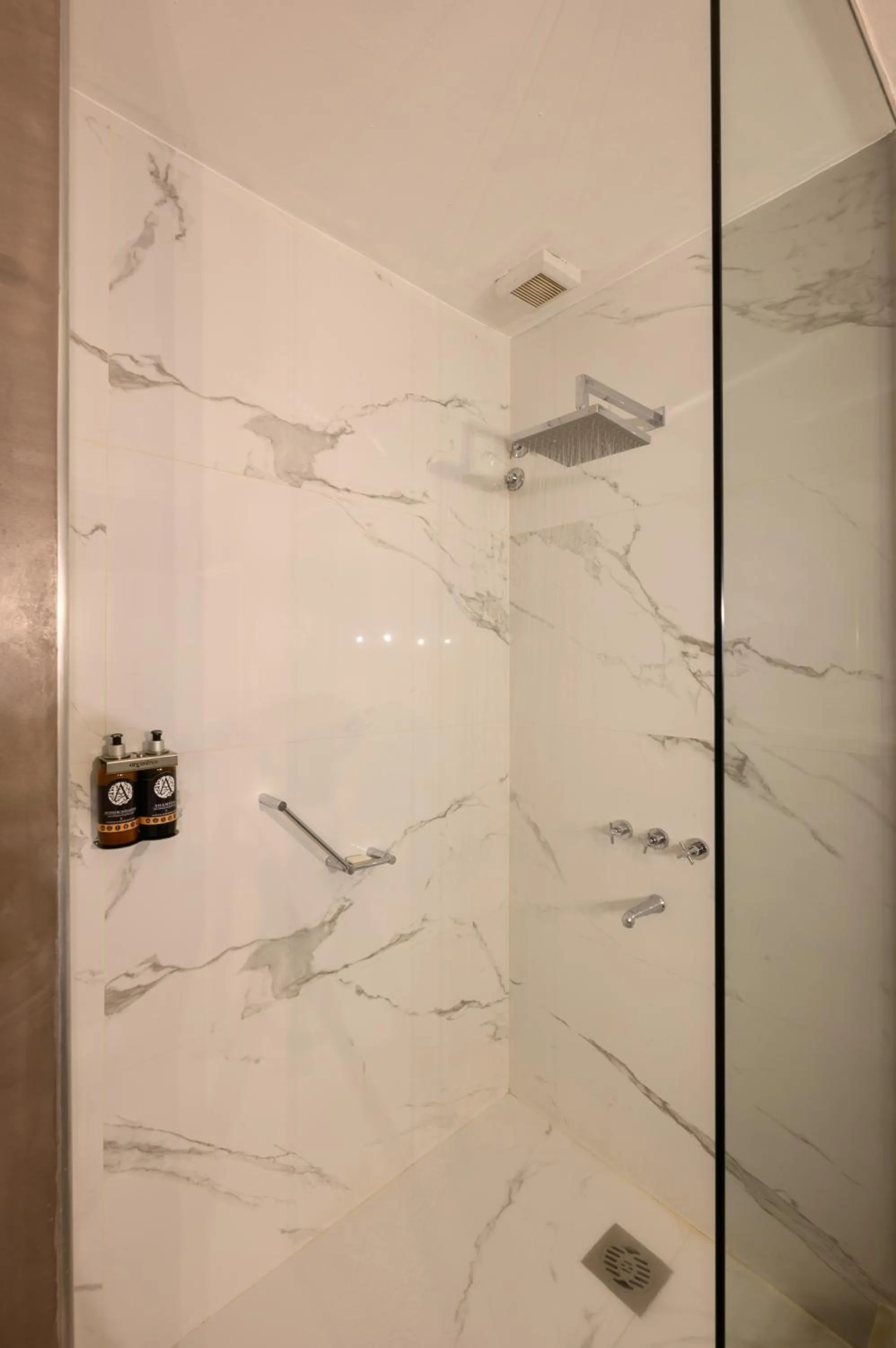 Bathroom in Azur Hotel & Spa