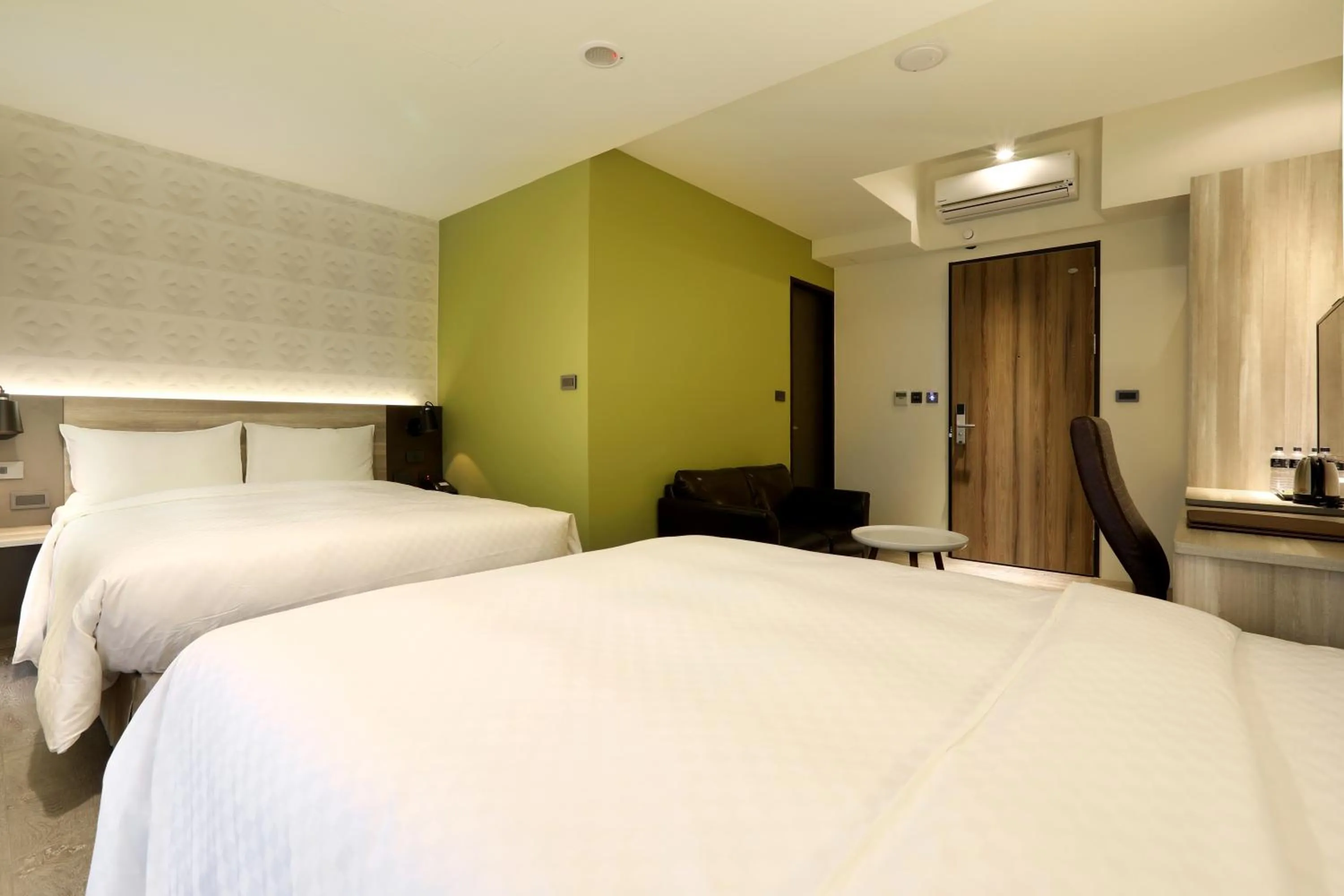 Photo of the whole room, Bed in Kun Tour