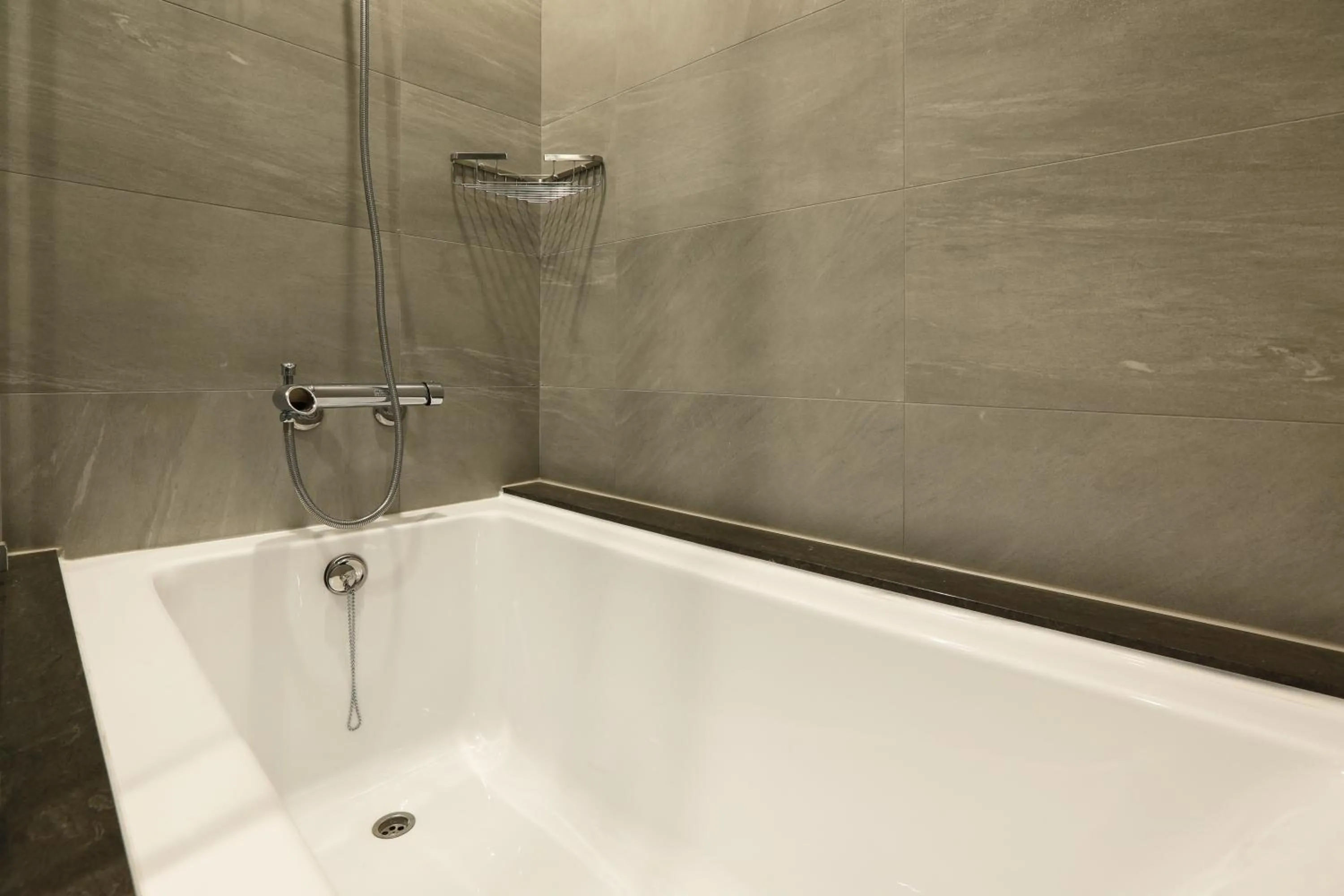 Bathroom in Kun Tour