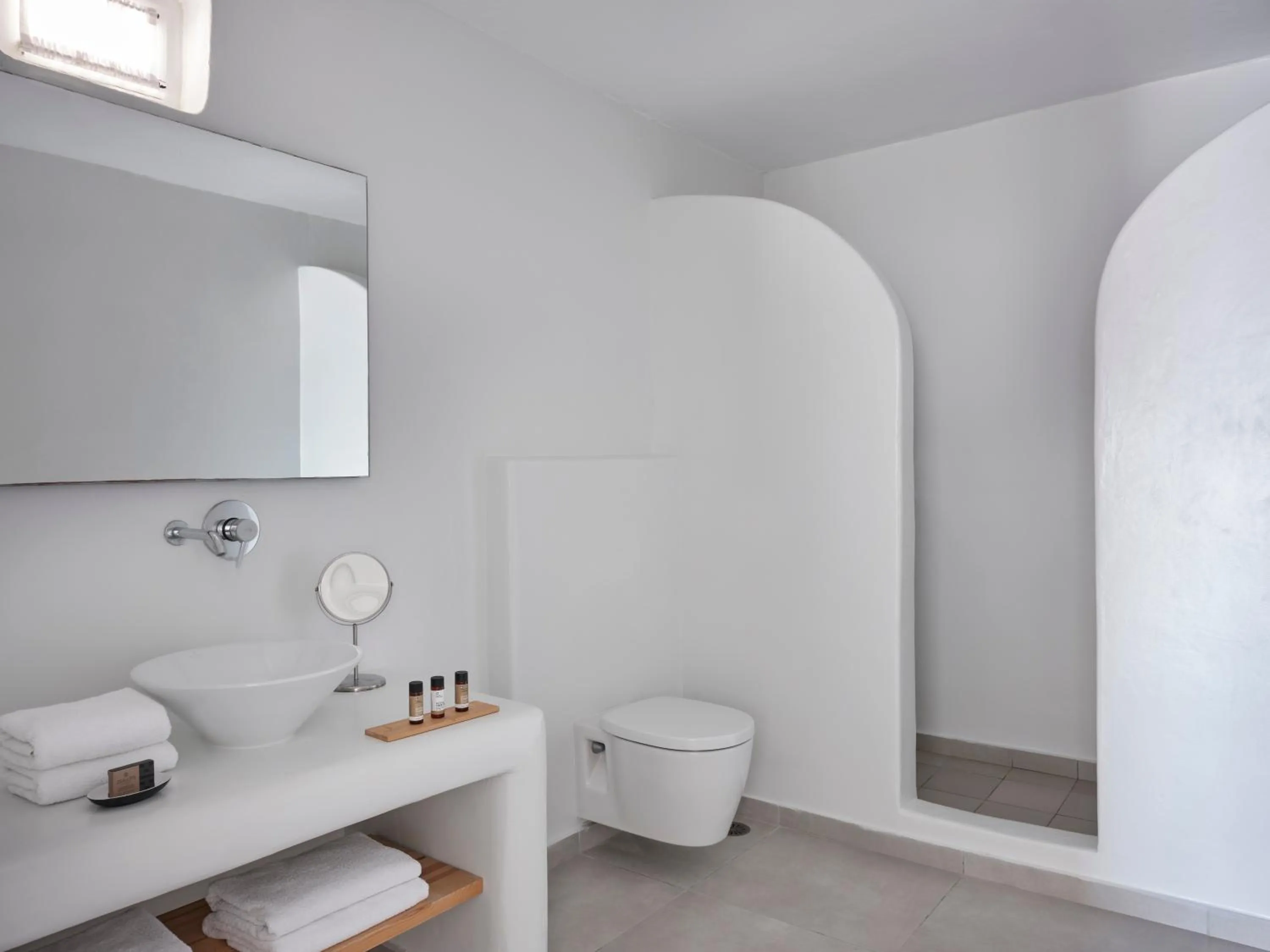 Shower in Pietra e Mare - Mykonos Moments