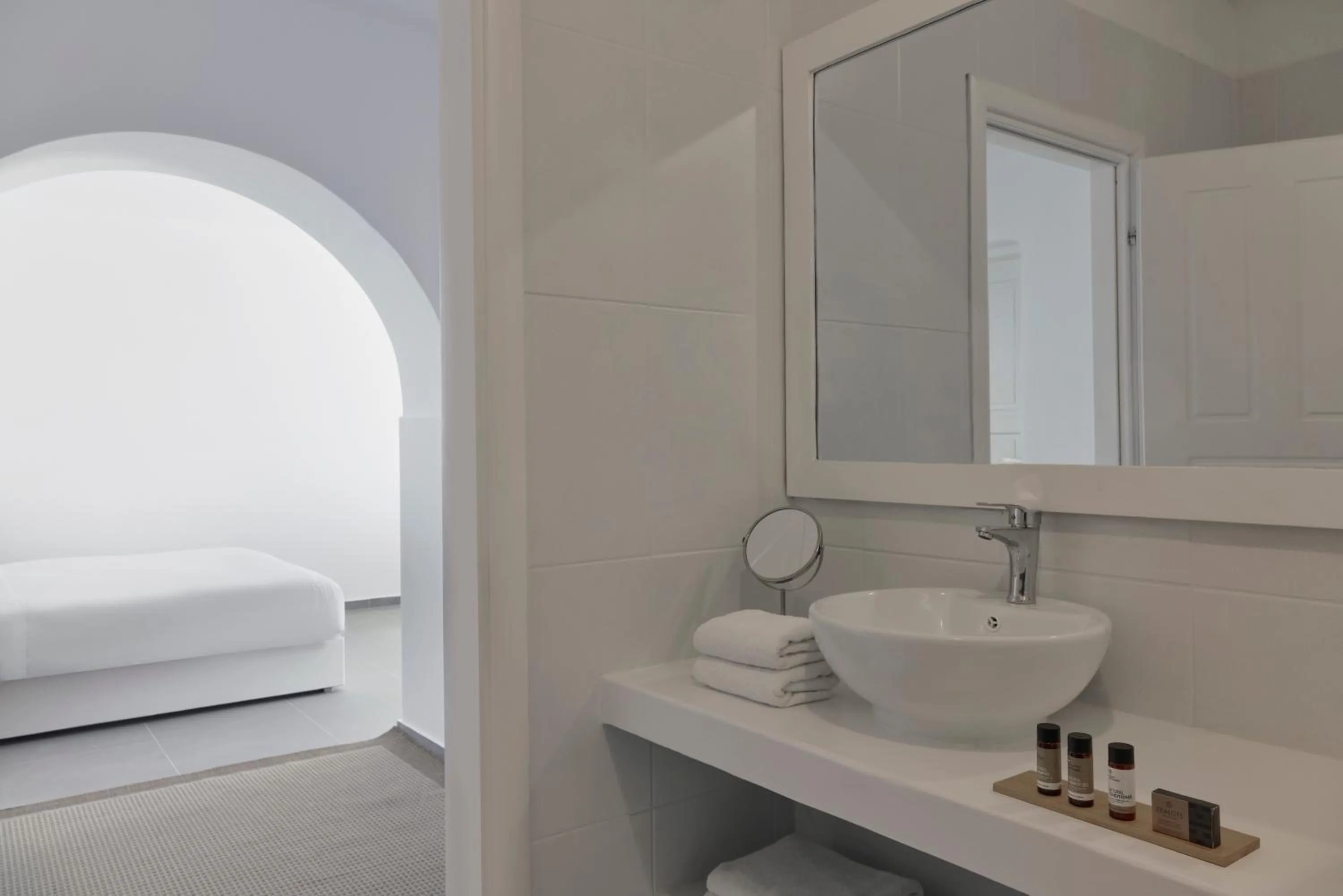 Bed in Pietra e Mare - Mykonos Moments