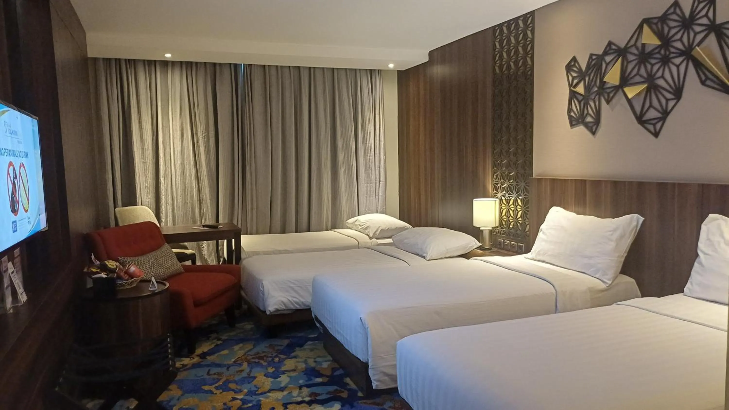 Bedroom, Bed in Grand Soll Marina Hotel