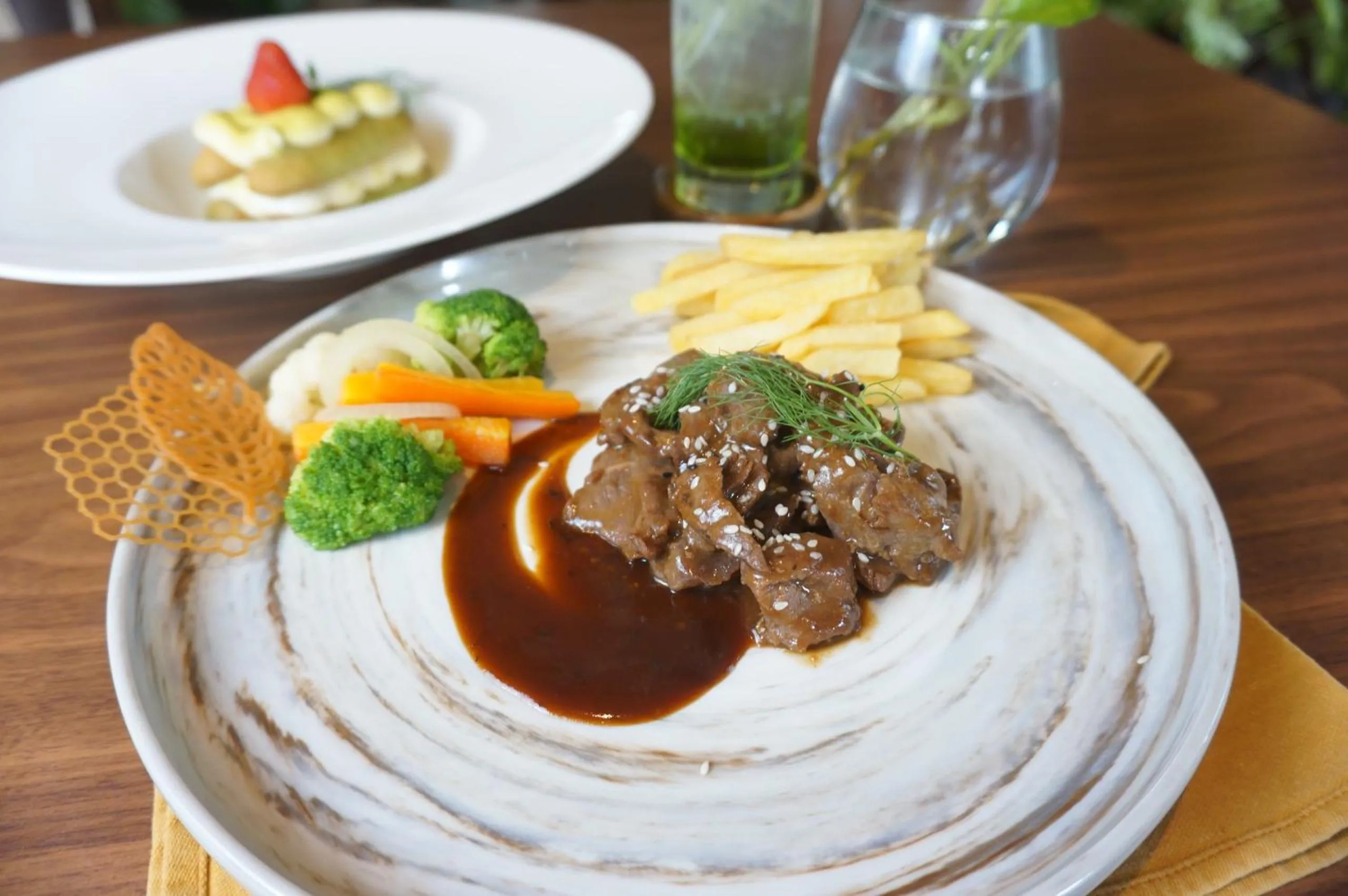 Restaurant/places to eat in Grand Soll Marina Hotel