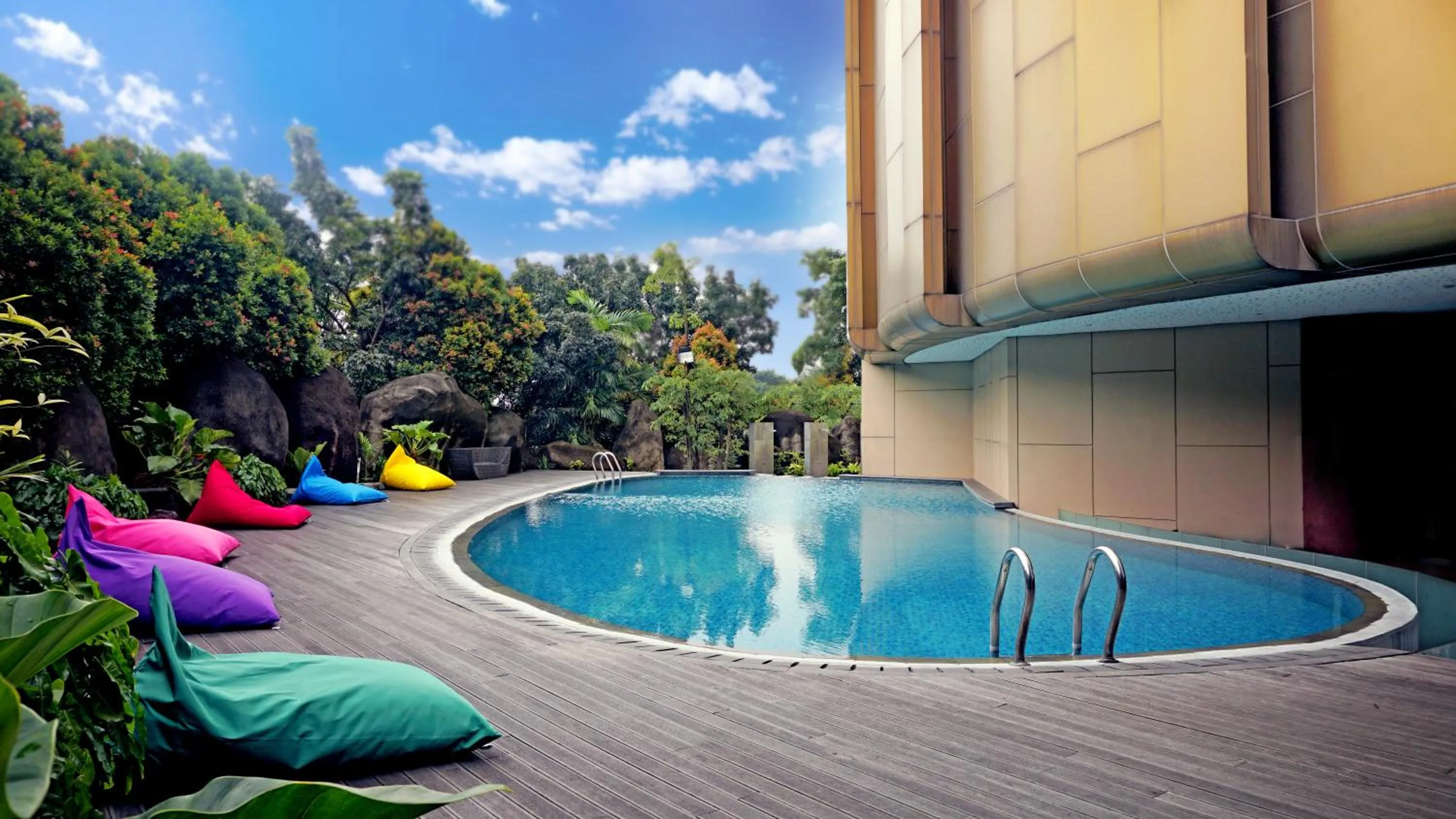 Swimming pool in Grand Soll Marina Hotel