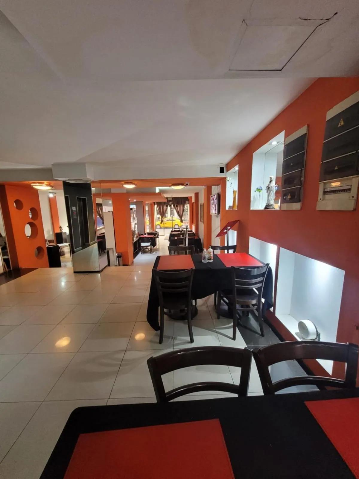 Restaurant/places to eat in Del Fundador