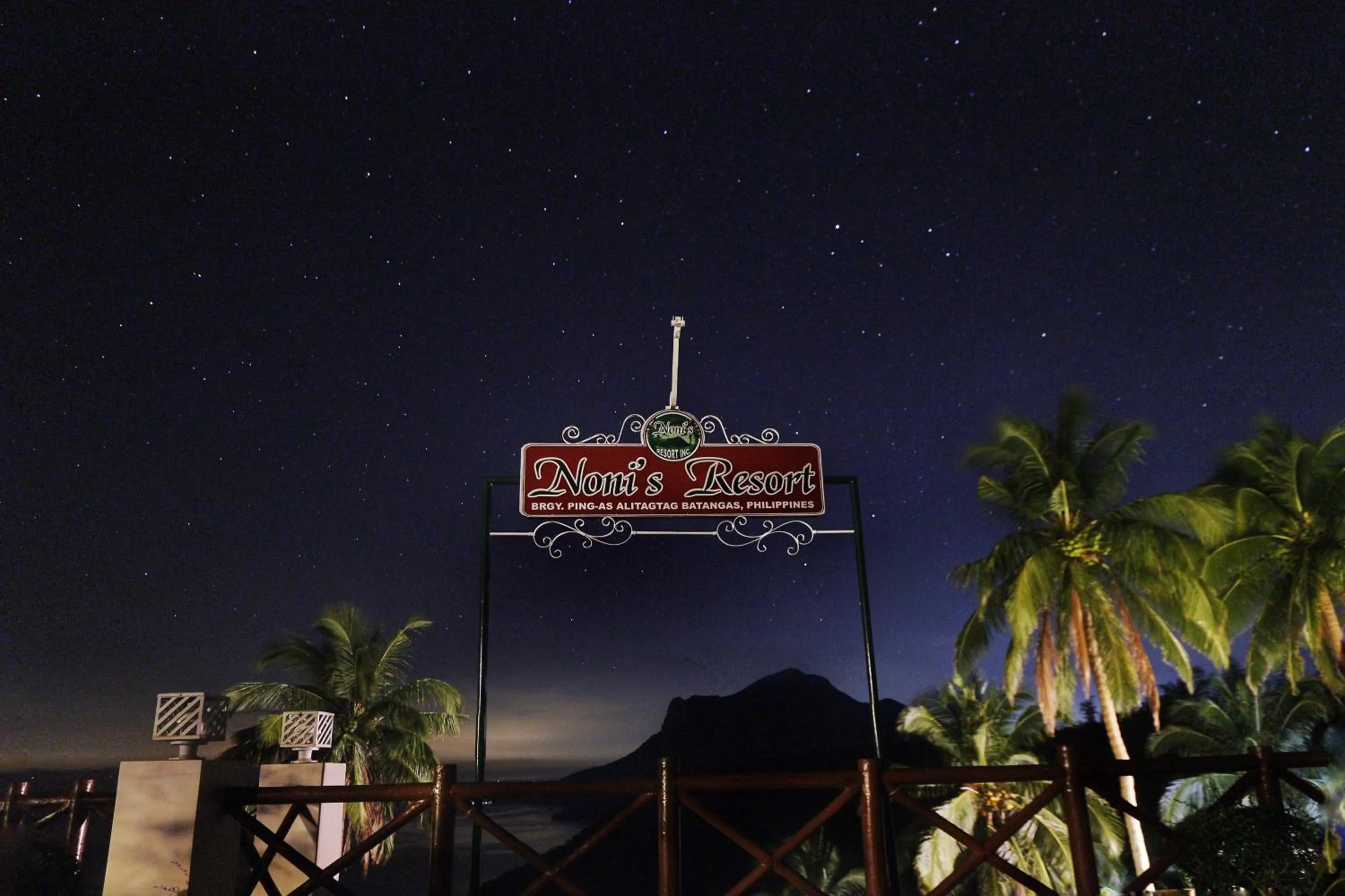 Night in Noni's Resort