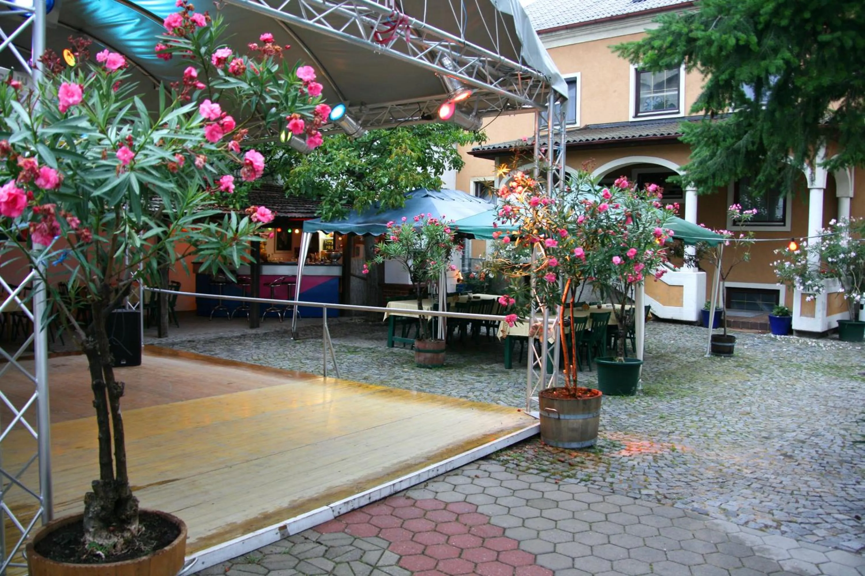 Turmhof Breitenbrunn