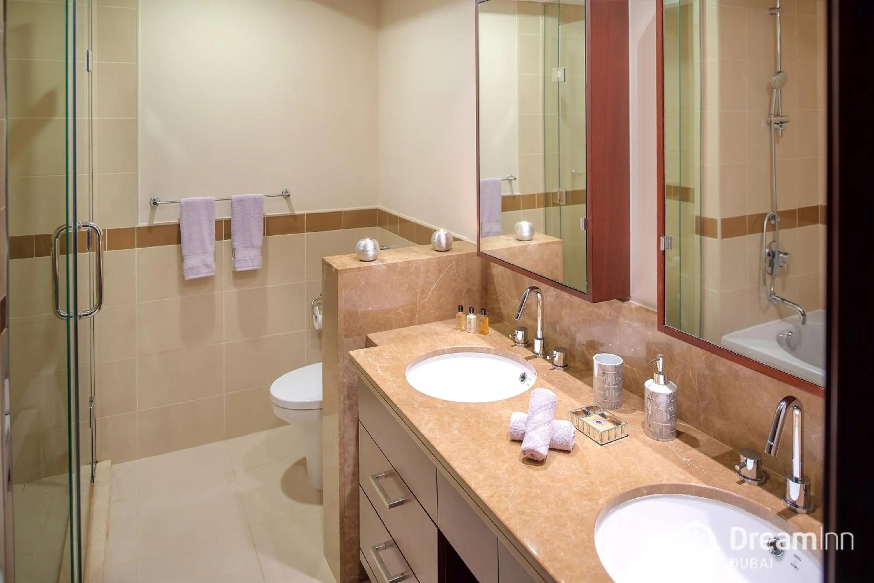 Bathroom in Dream Inn - Apartment with Private Terrace, 29 Boulevard Downtown