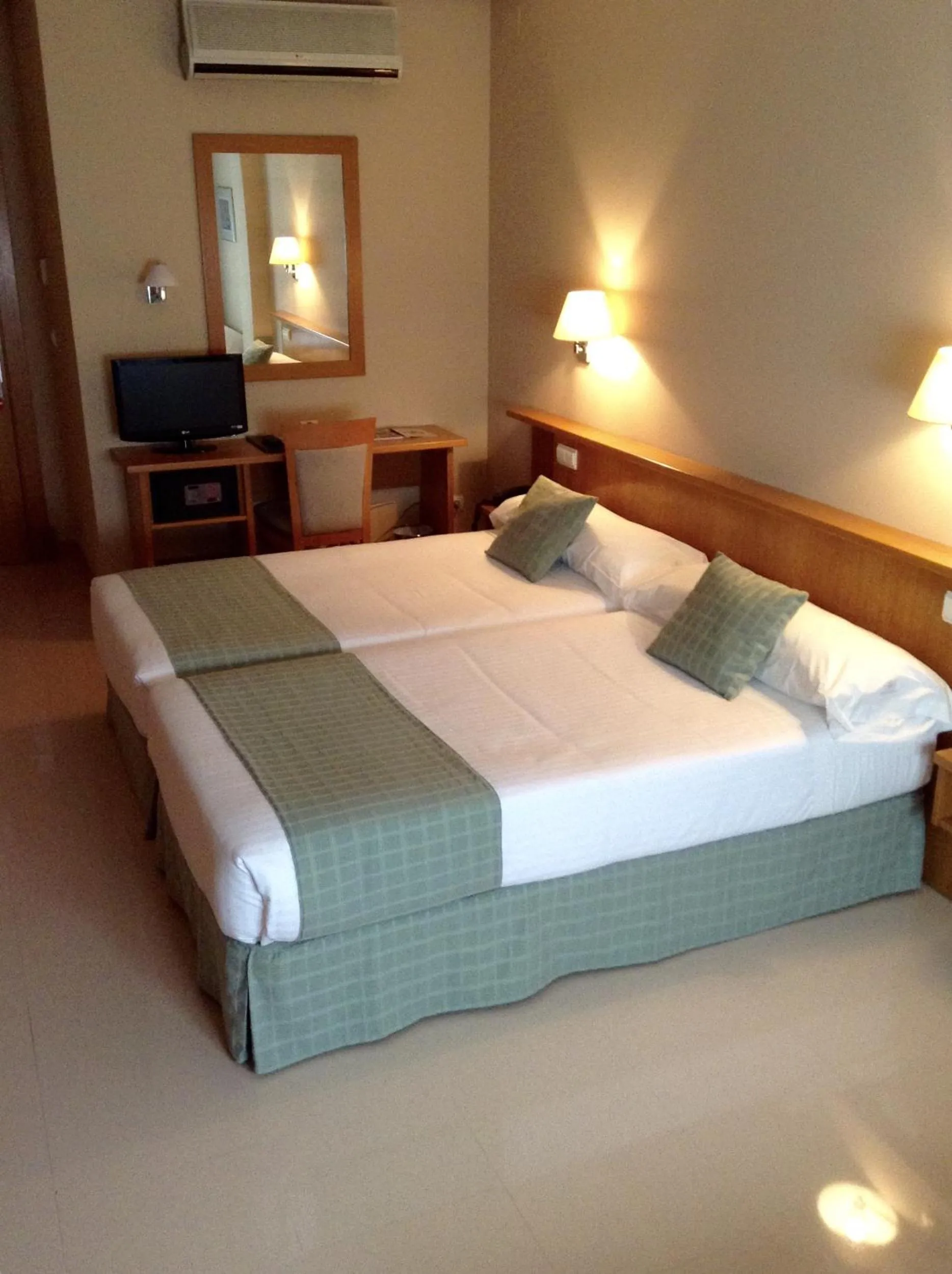 Bedroom, Bed in Hotel Central