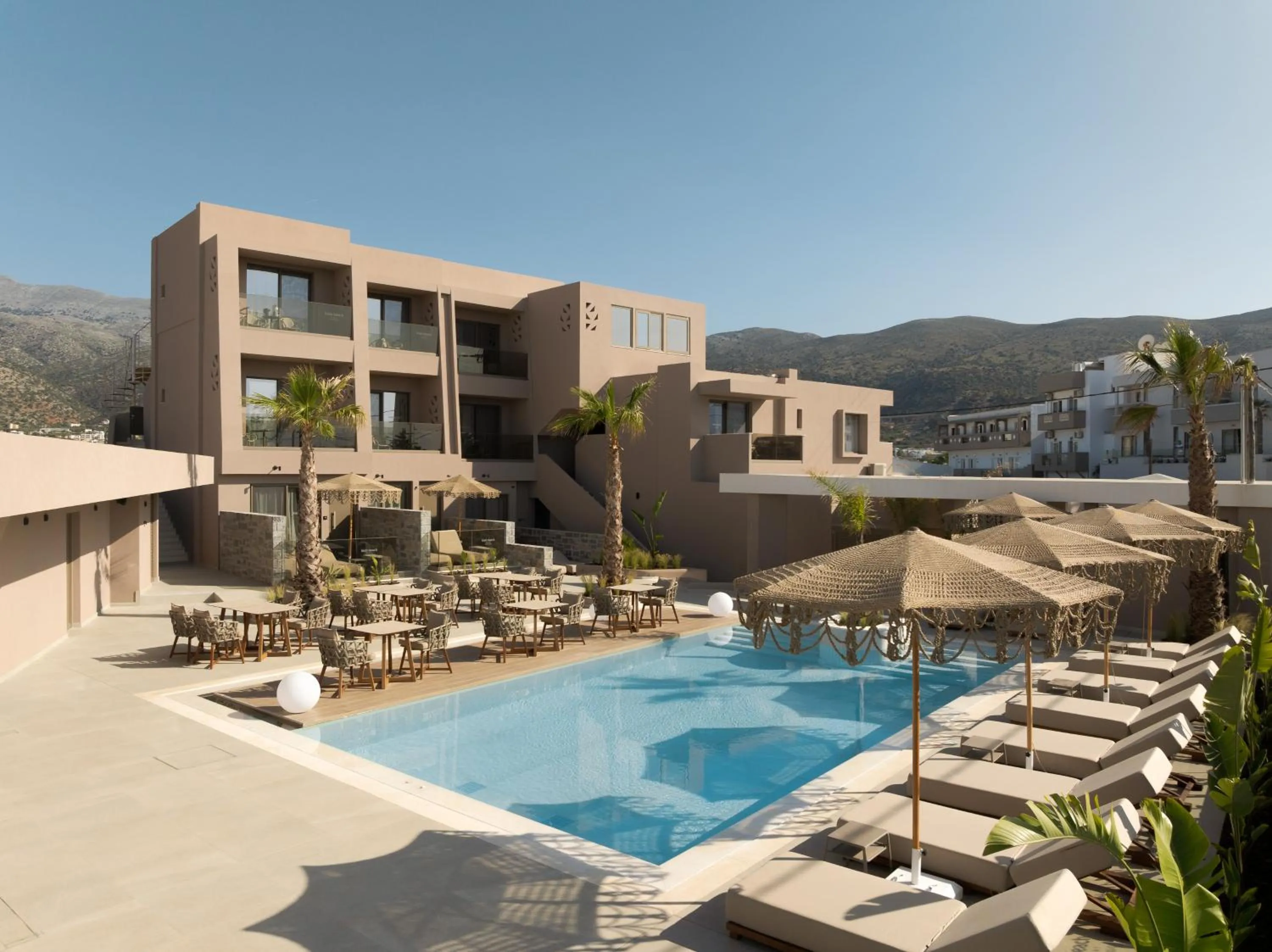 Swimming pool in High Beach Resort