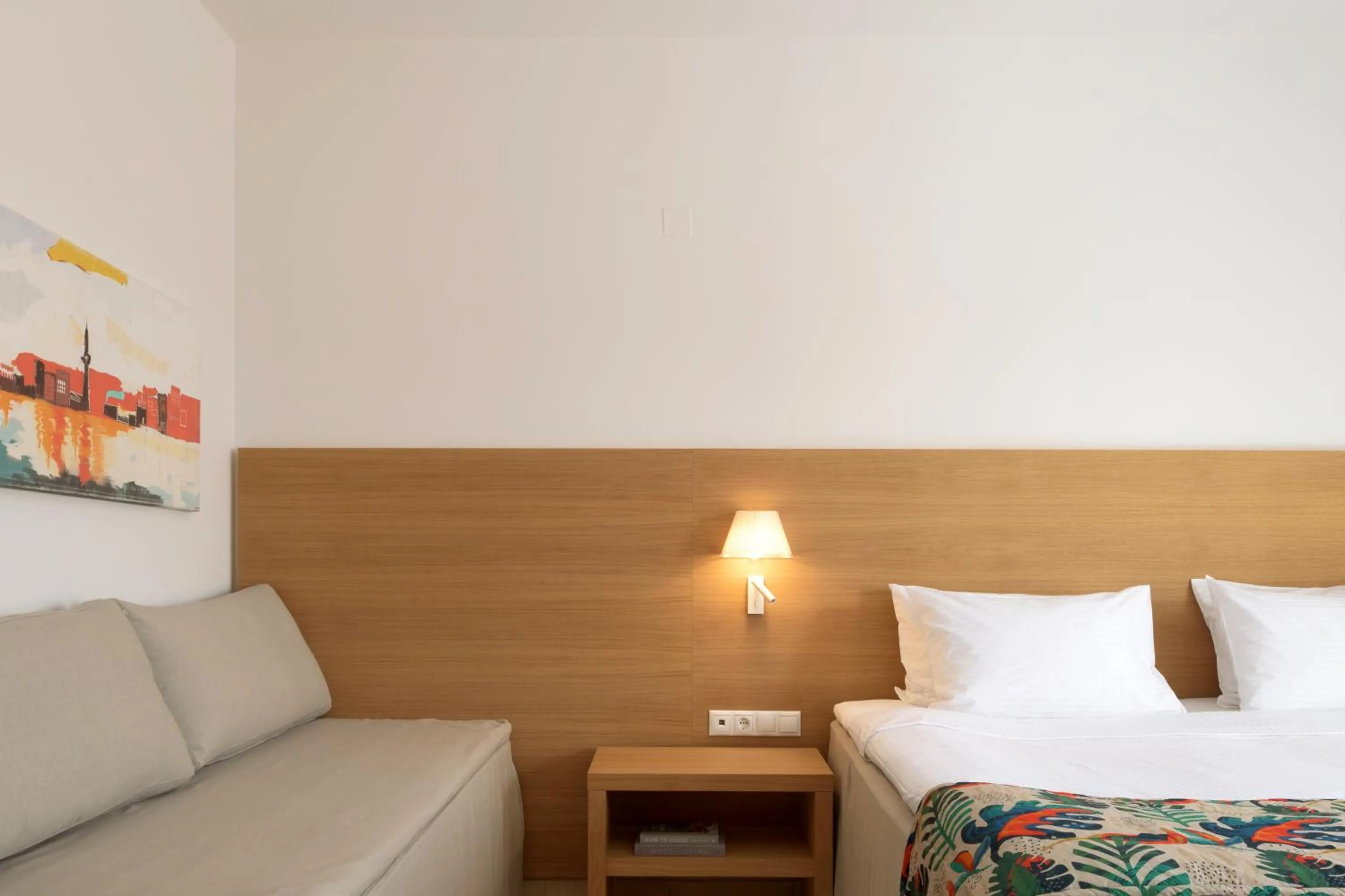 Photo of the whole room, Bed in High Beach Resort