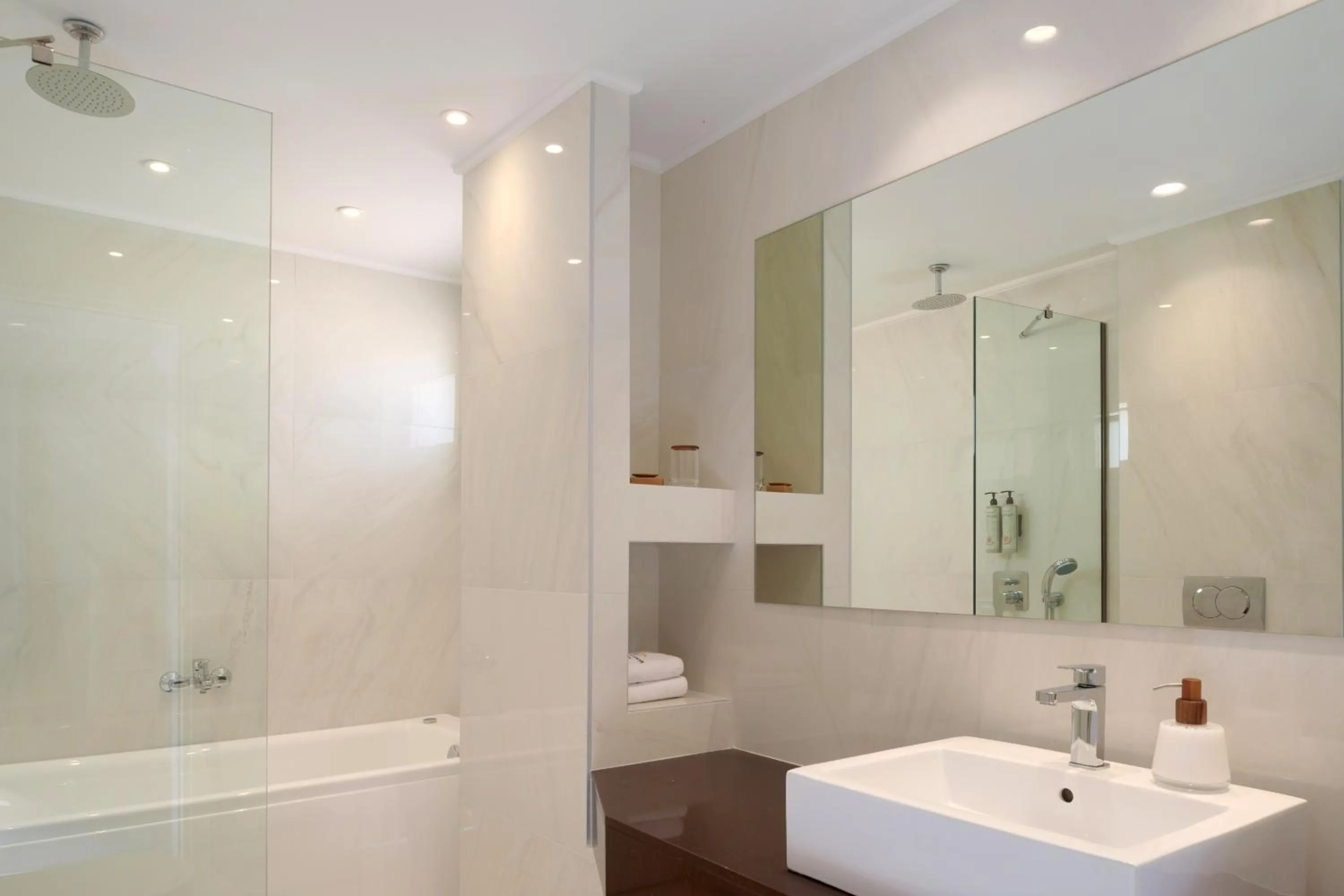 Bathroom in High Beach Resort