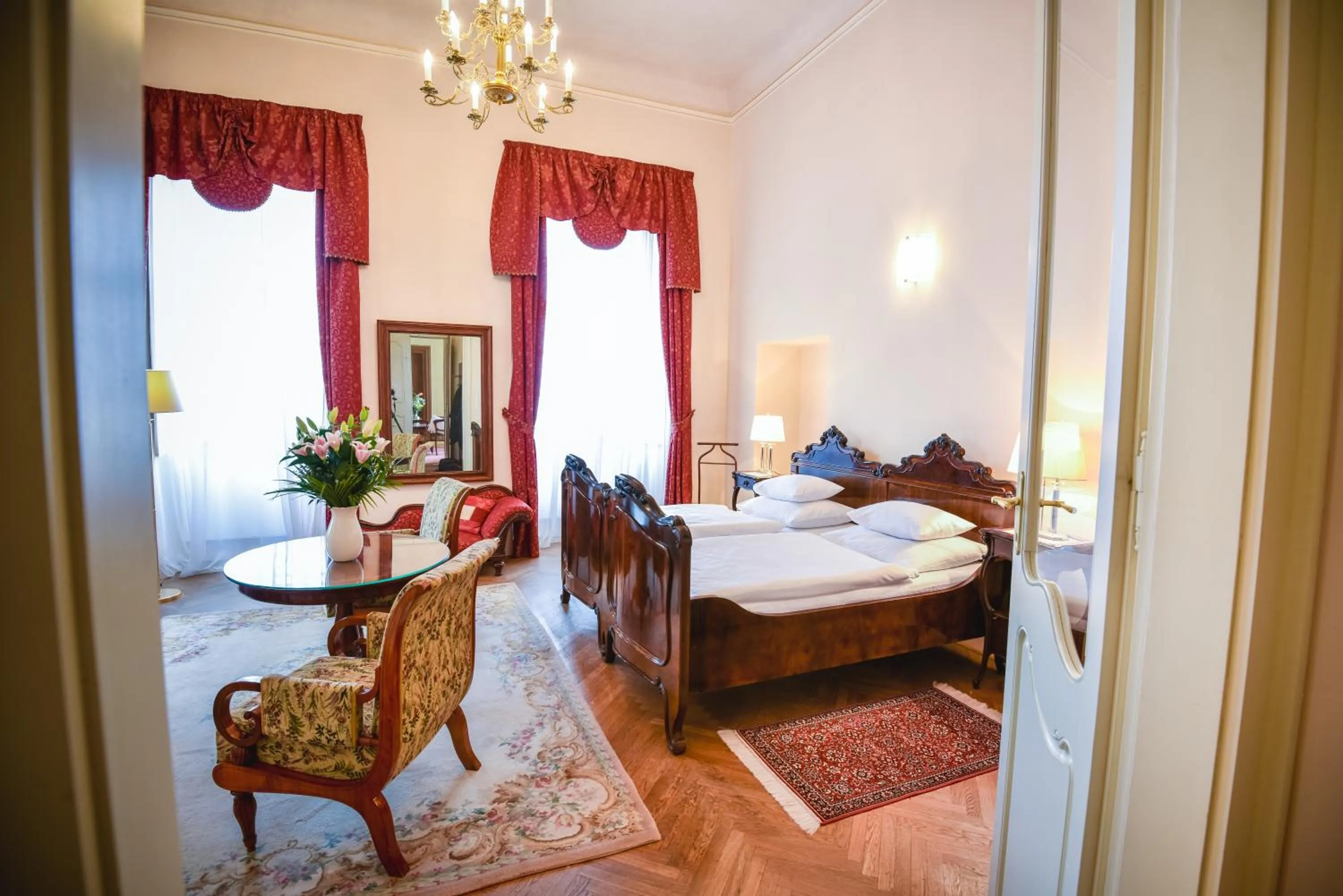 Photo of the whole room, Bed in Château Liblice