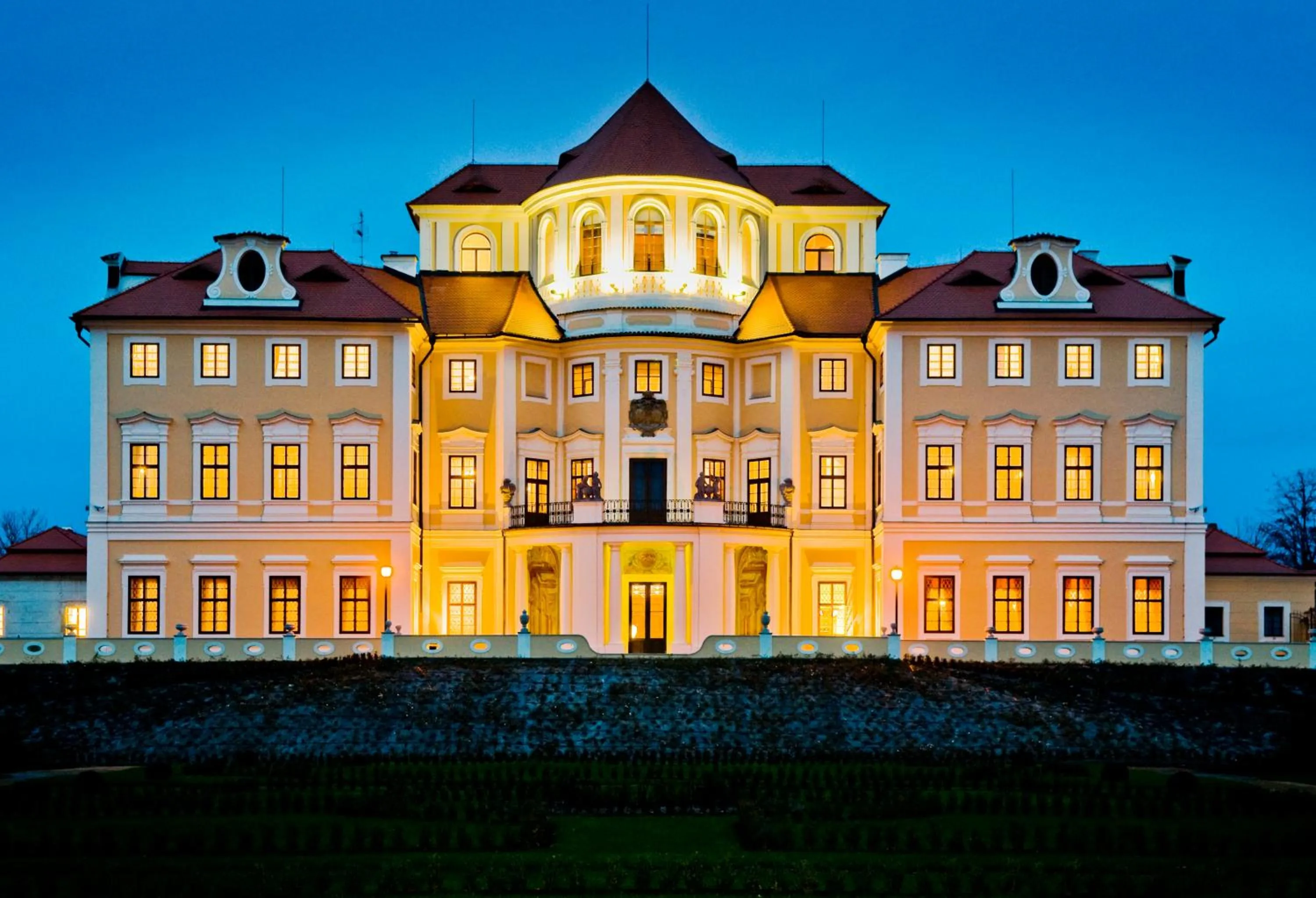 Facade/entrance in Château Liblice