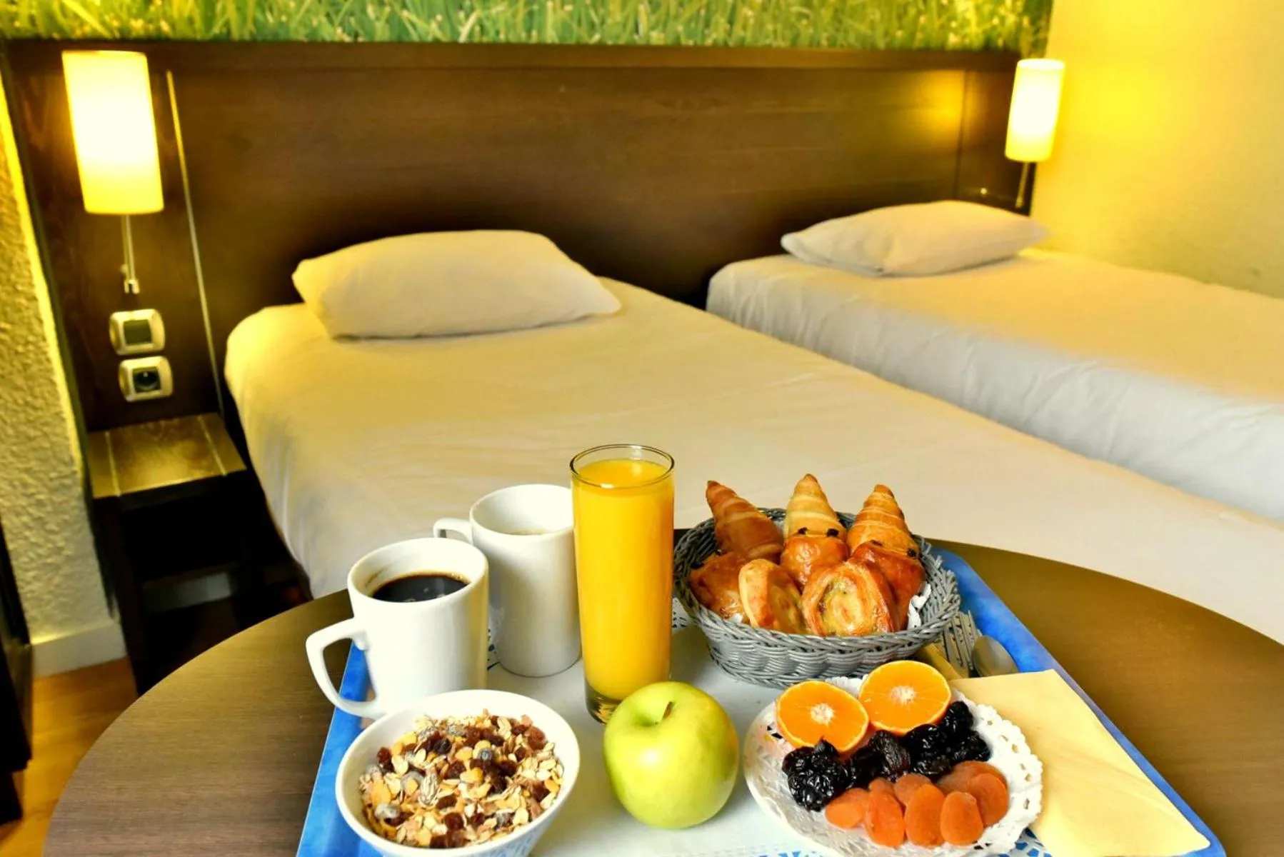 Continental breakfast, Bed in Hôtel Inn Chambéry