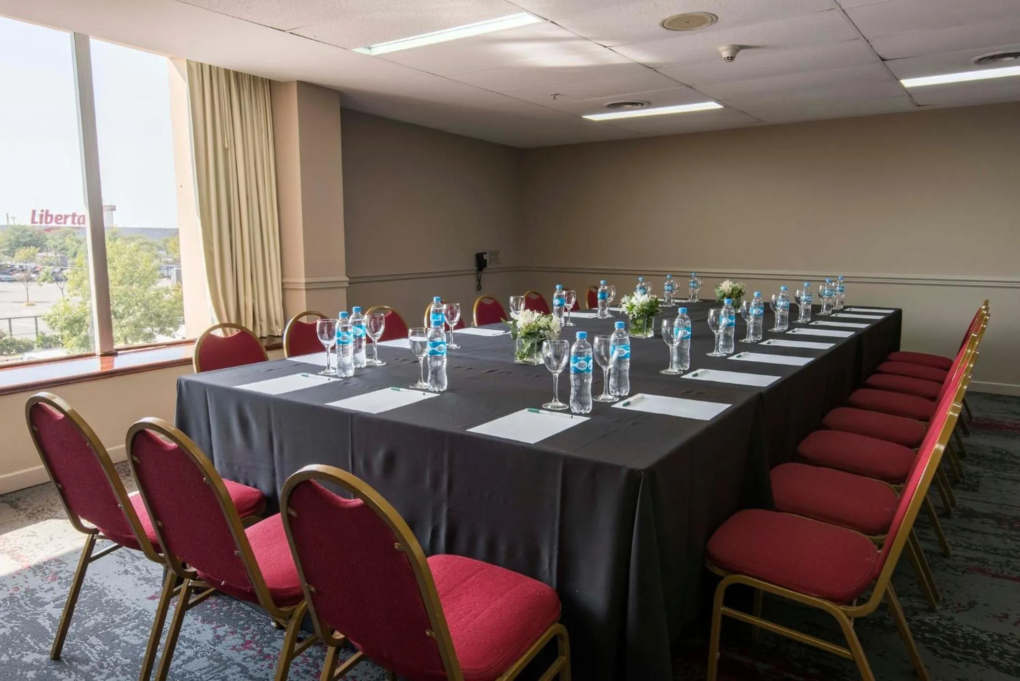 Meeting/conference room in Holiday Inn Cordoba by IHG