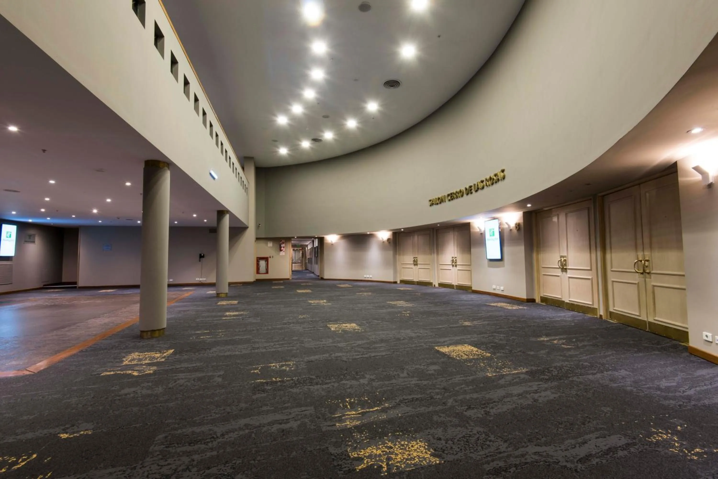 Restaurant/places to eat in Holiday Inn Cordoba by IHG