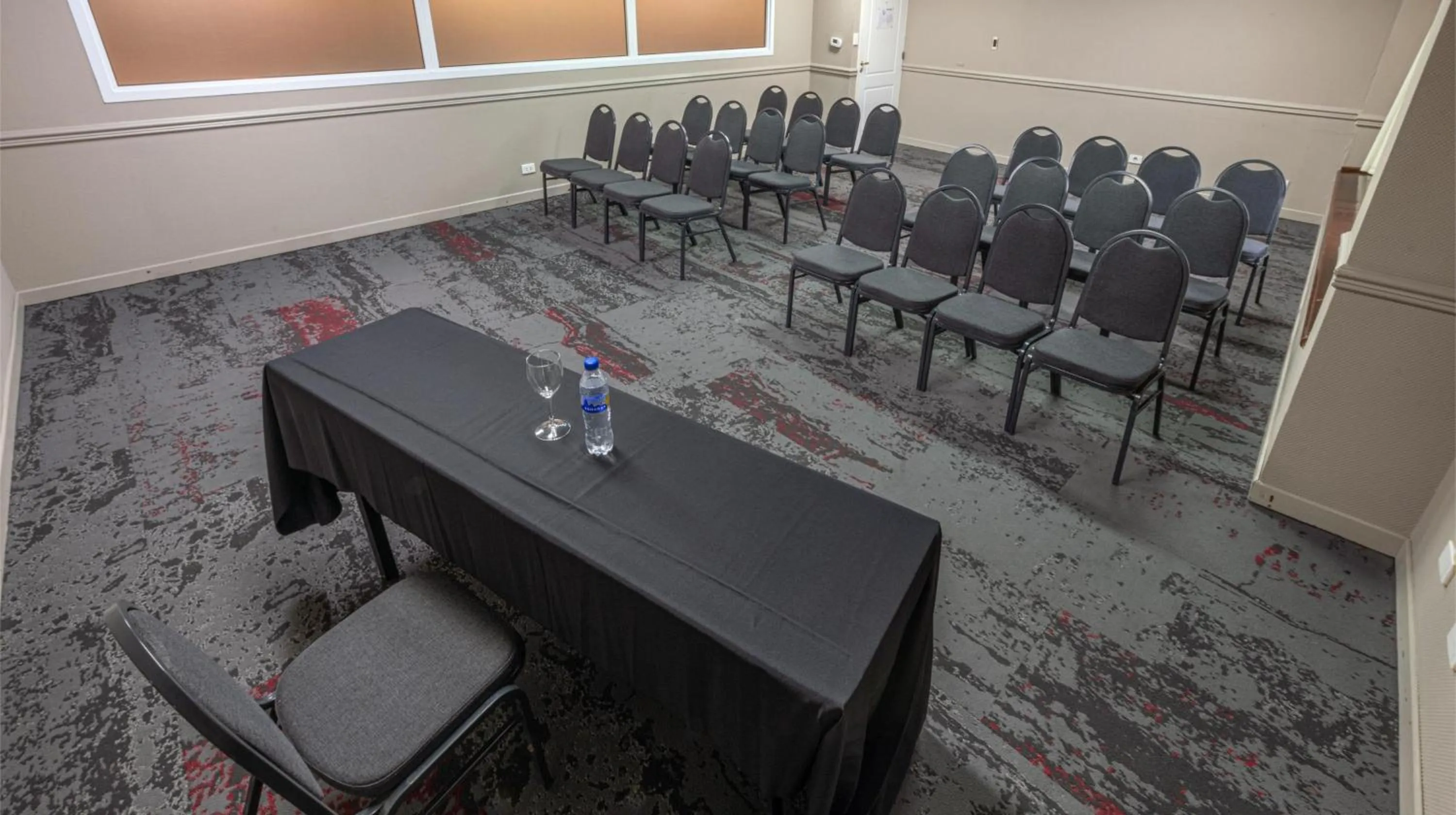 Meeting/conference room in Holiday Inn Cordoba by IHG
