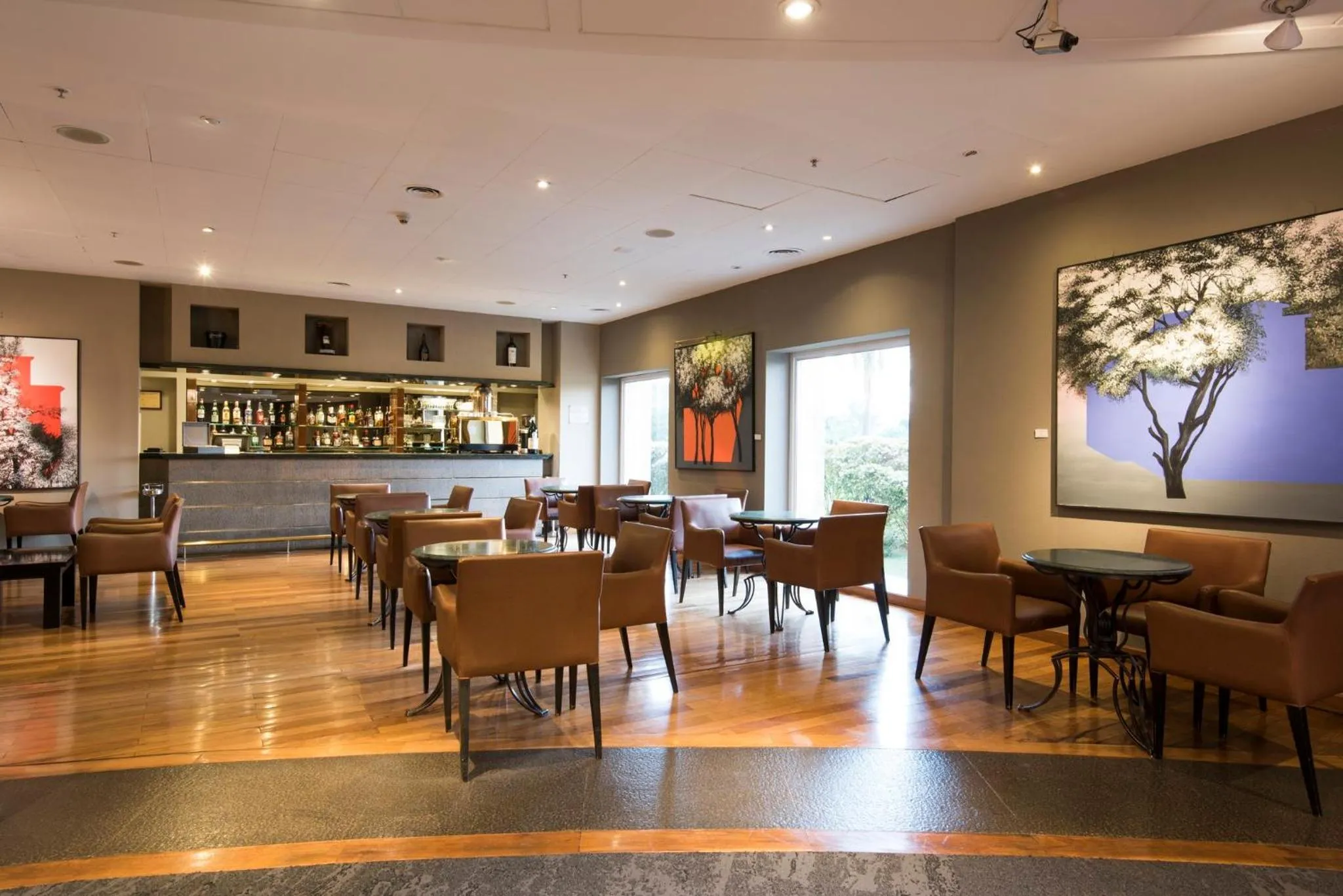 Lounge or bar in Holiday Inn Cordoba by IHG