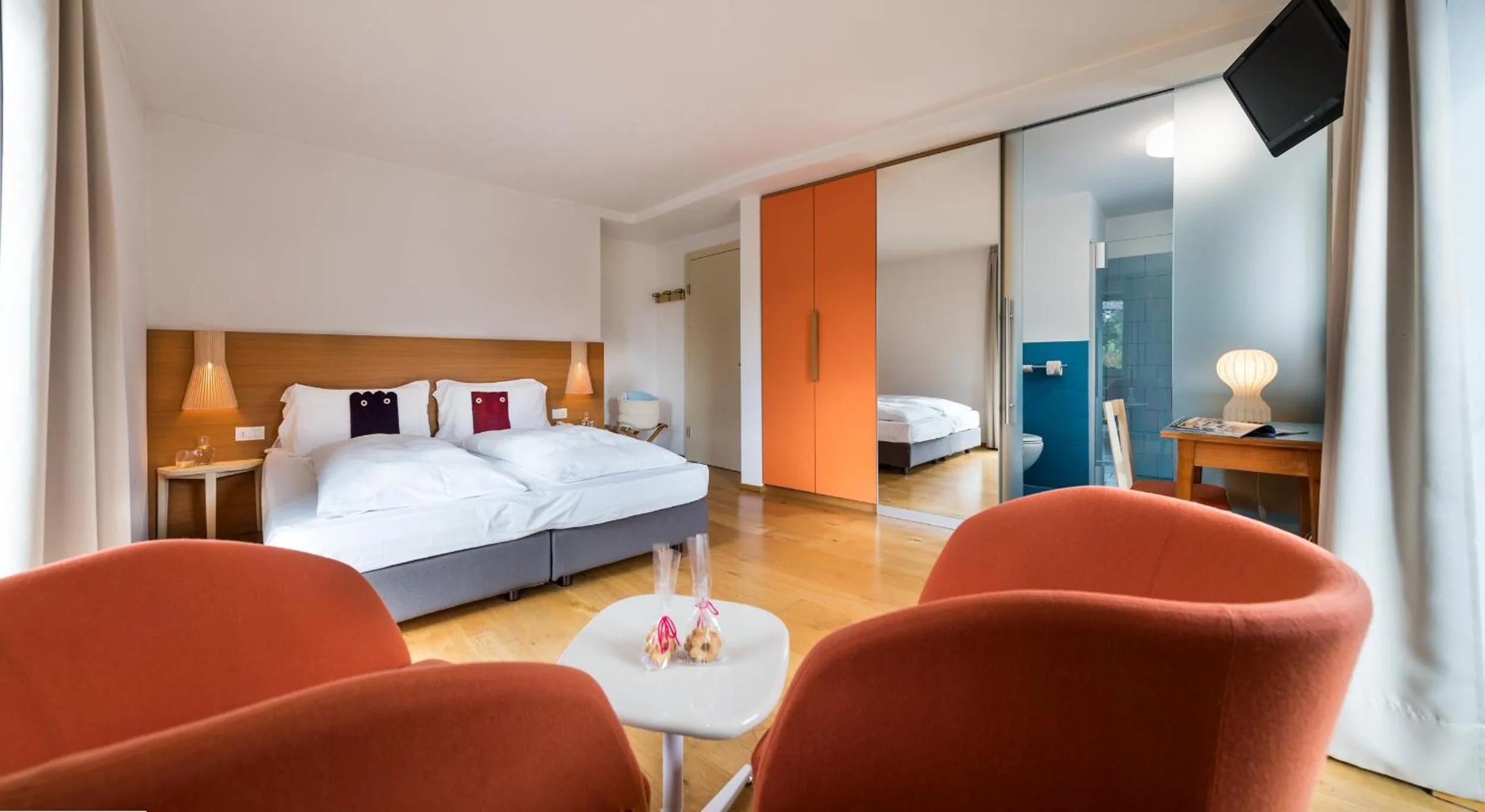 Bed in Azalea Park Hotel