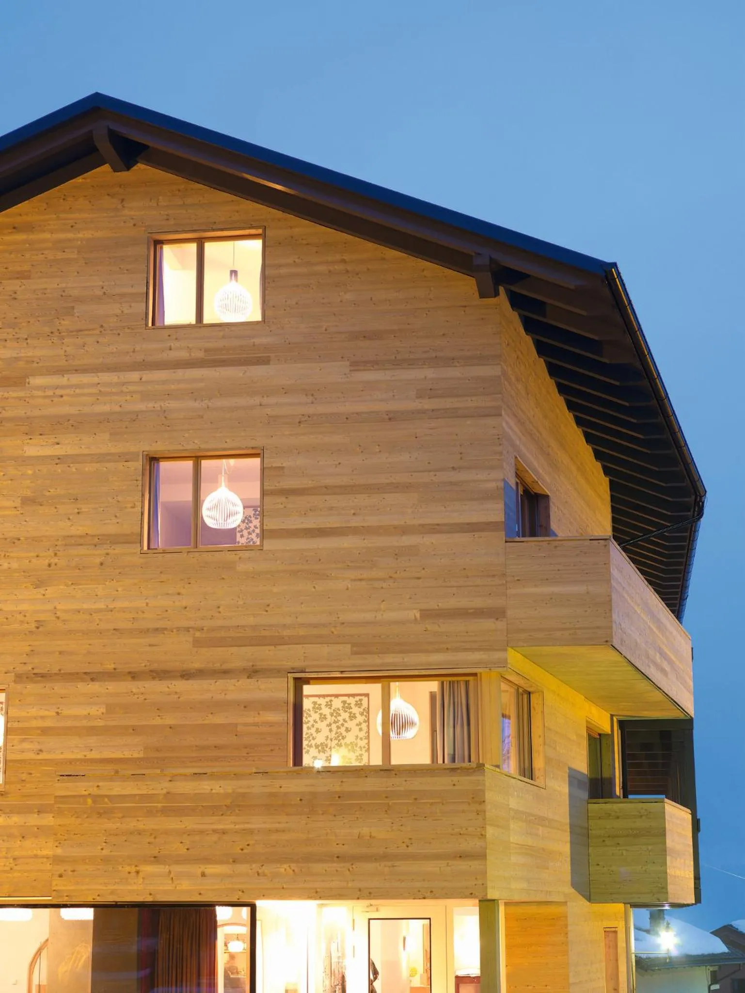 Decorative detail in Azalea Park Hotel