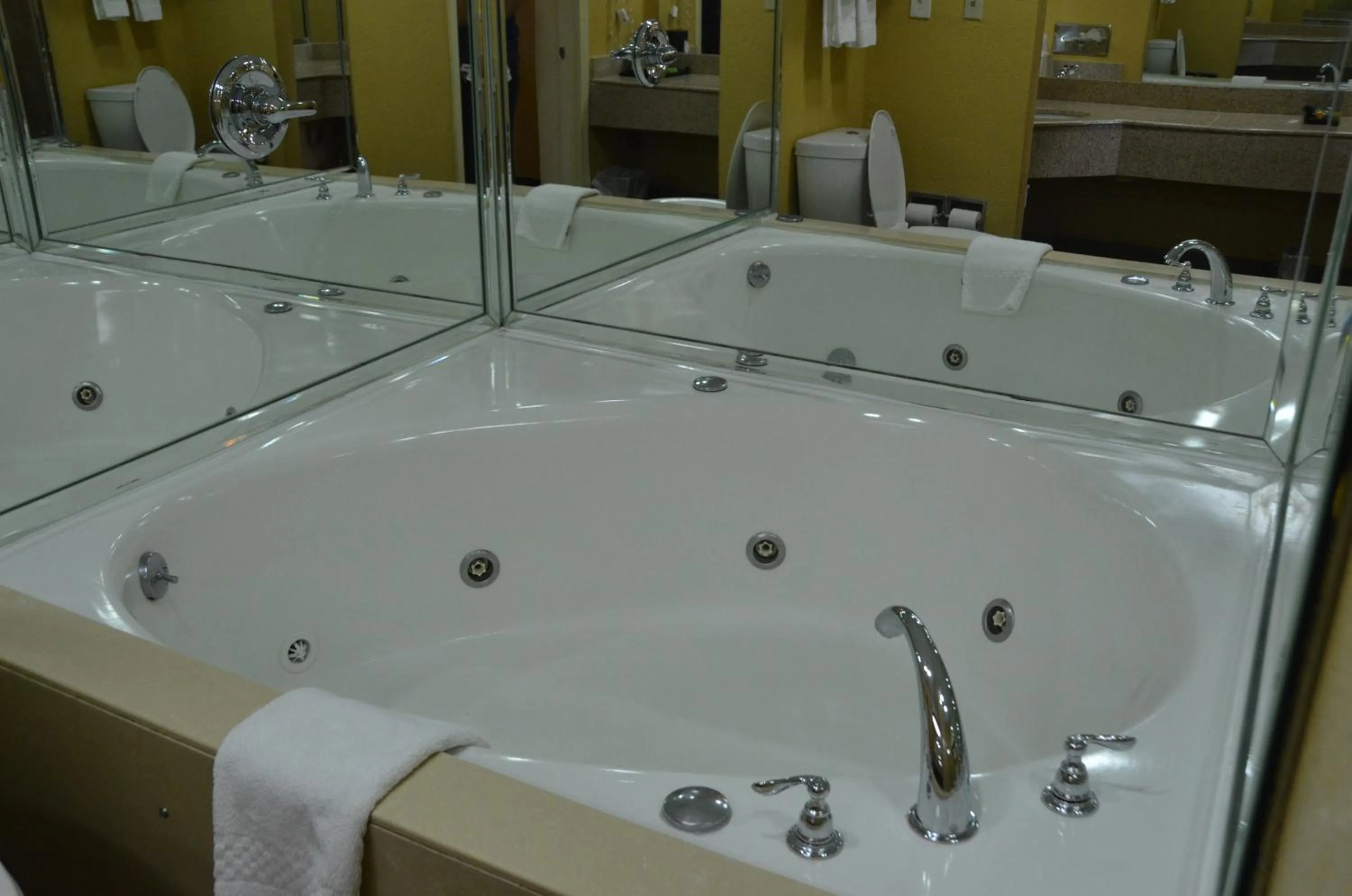 Bathroom in Days Inn by Wyndham Airport Nashville East