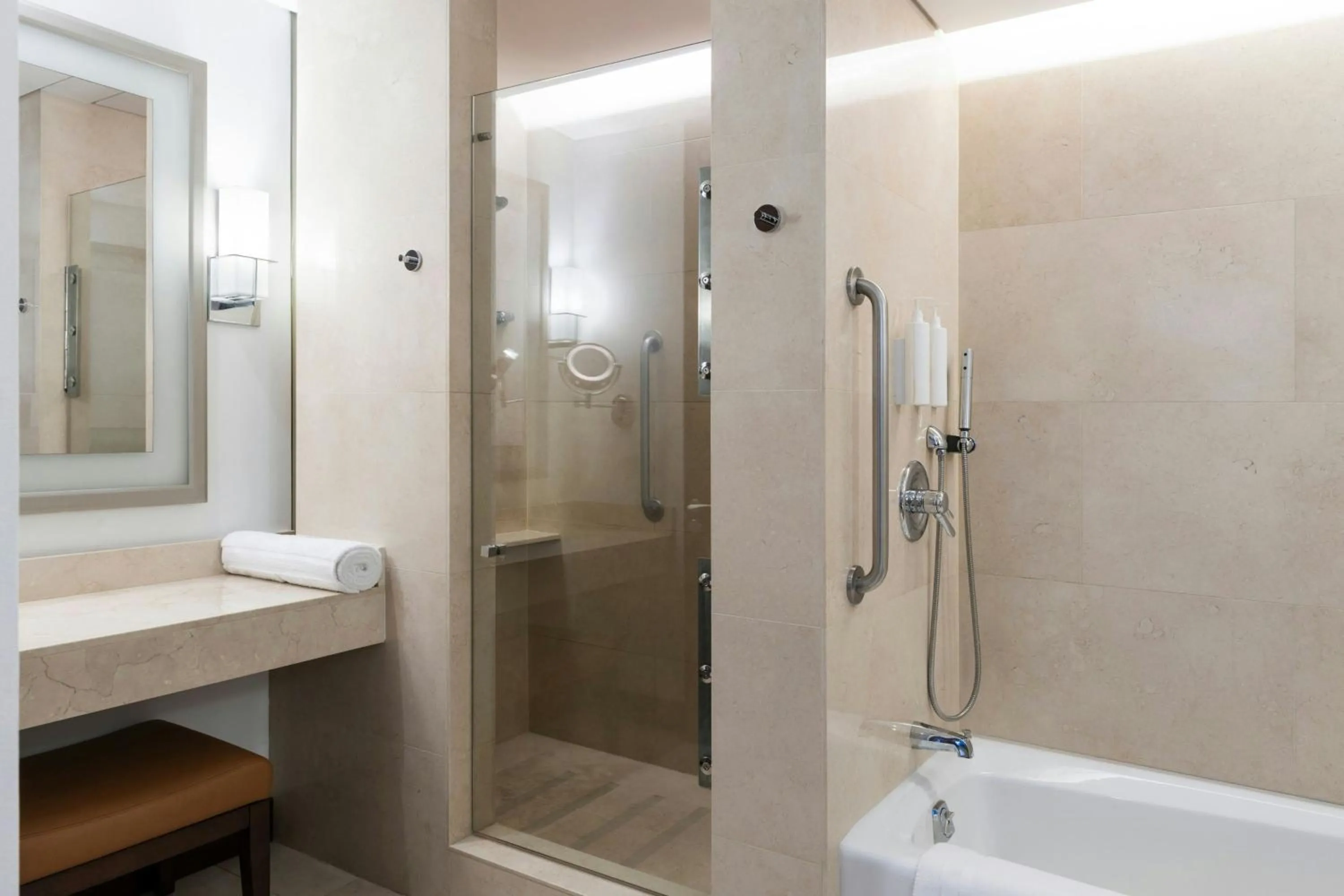 Bedroom in Bogotá Marriott Hotel