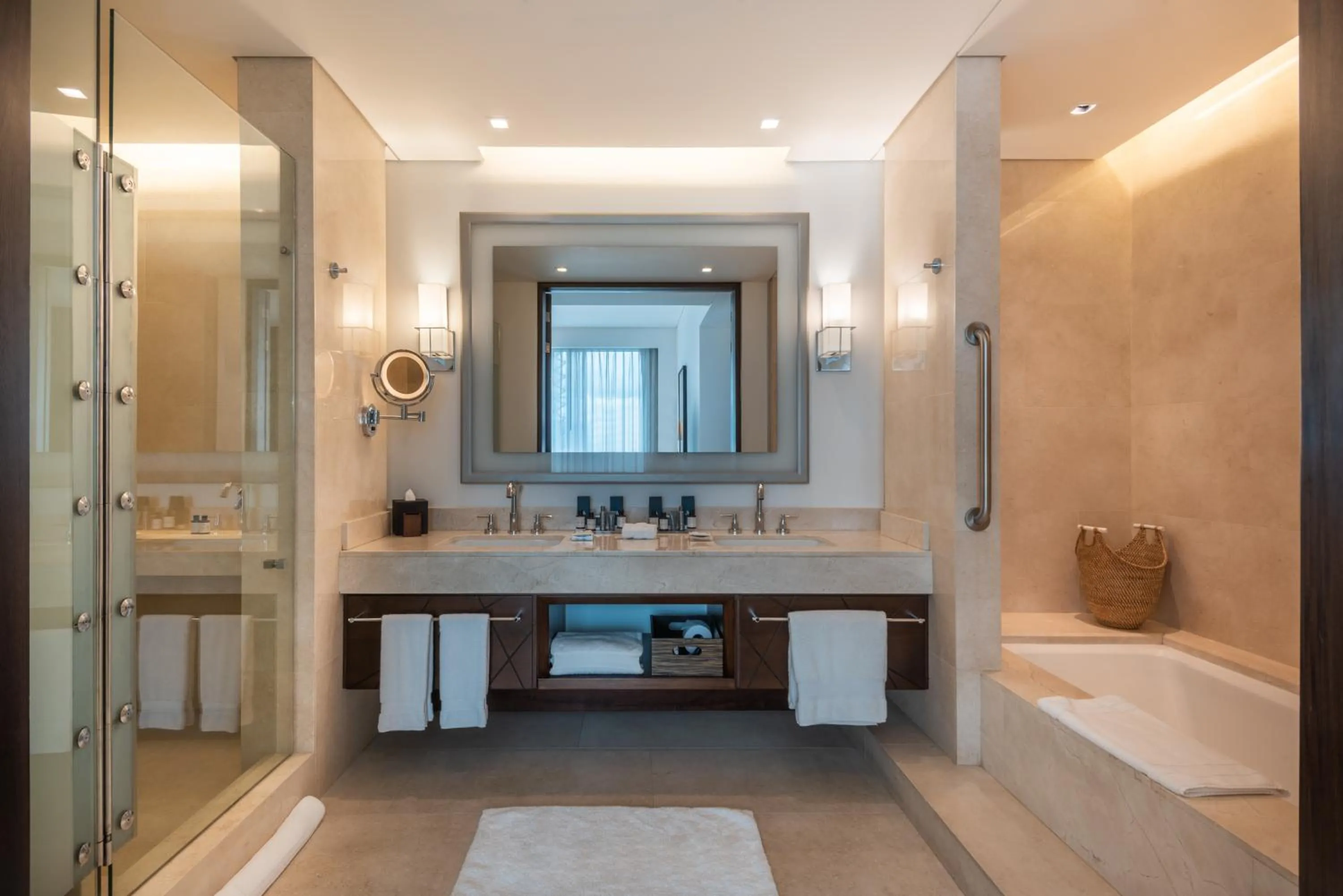 Bathroom in Bogotá Marriott Hotel