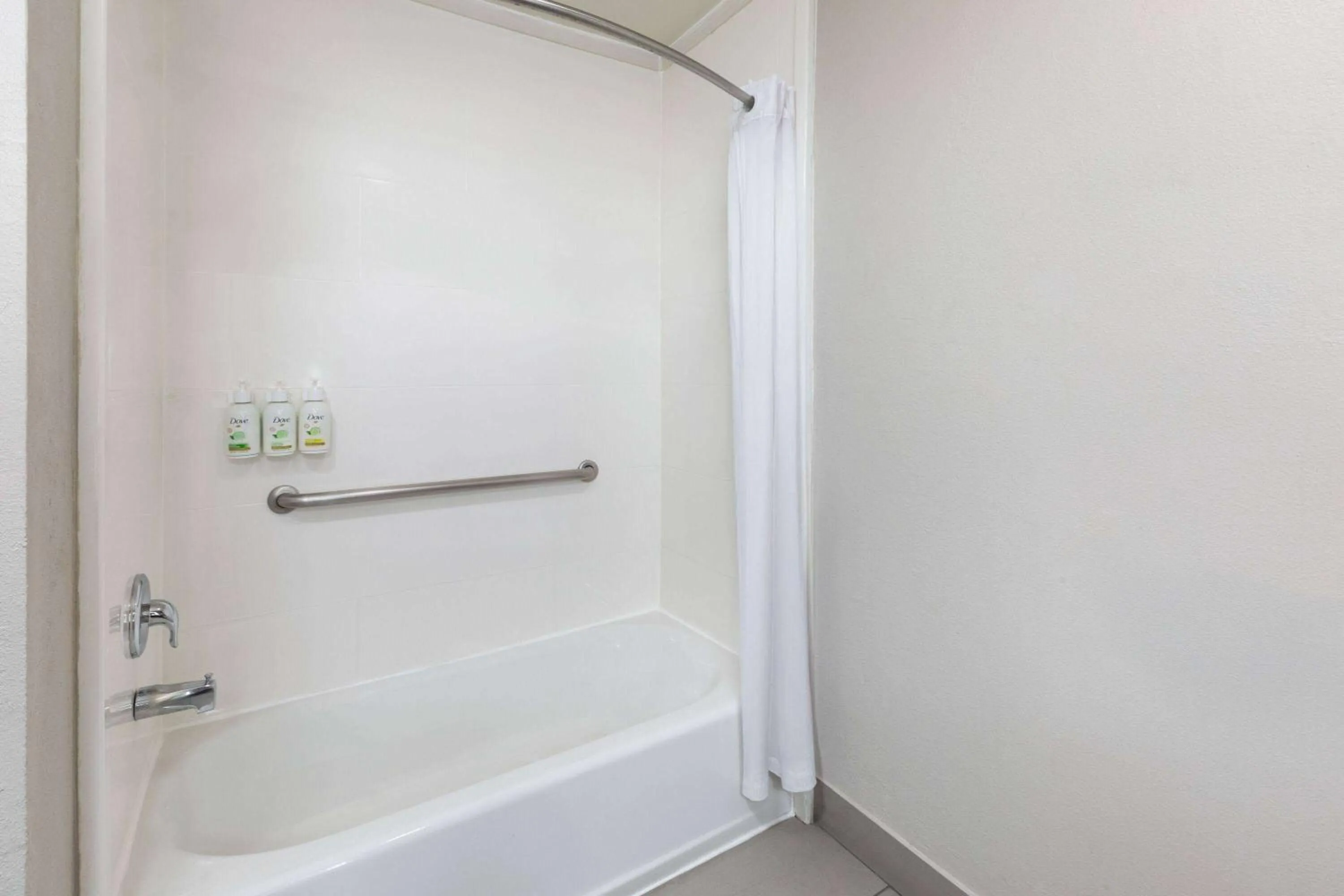 Bathroom in La Quinta by Wyndham North Orem