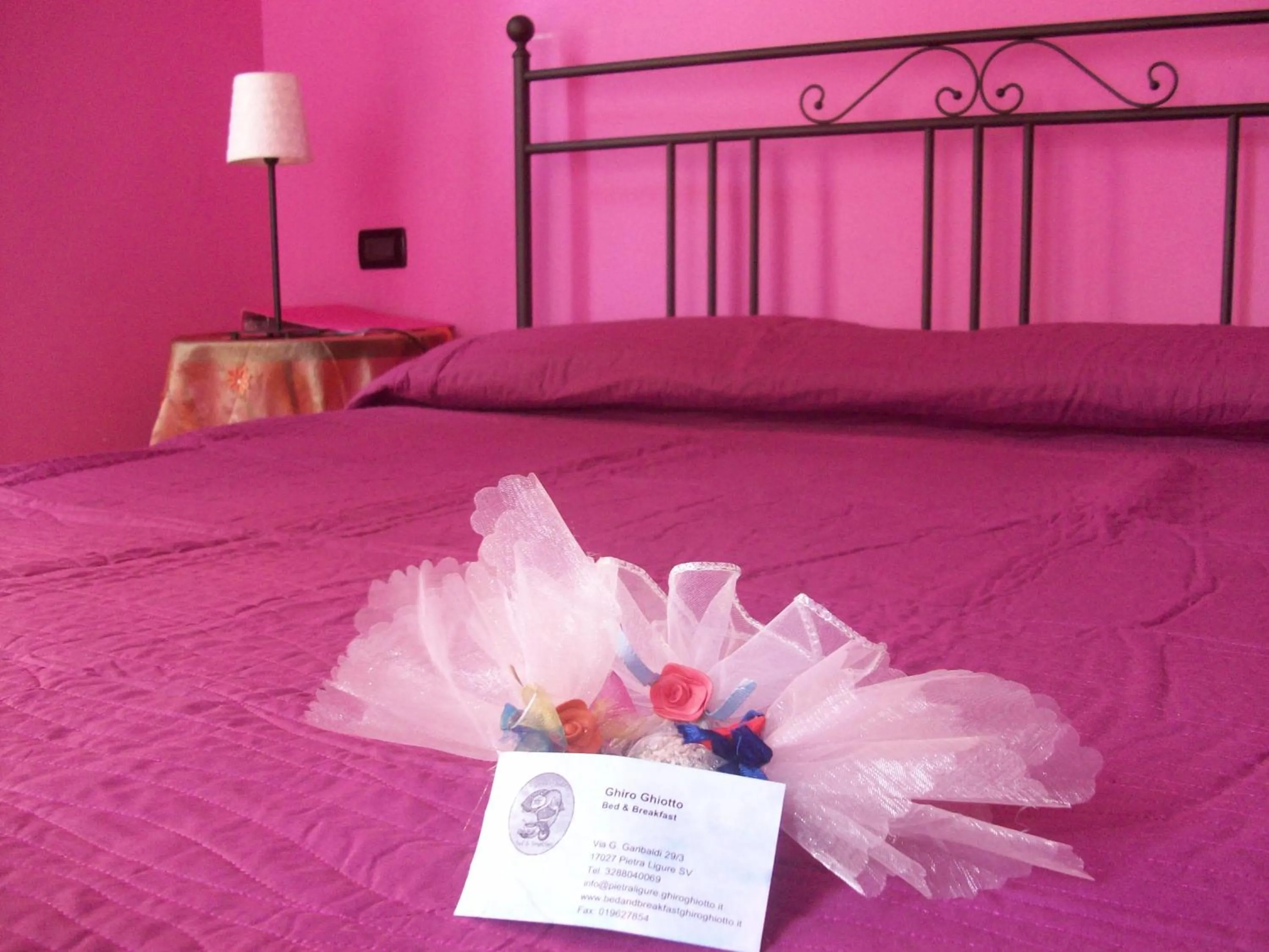 Decorative detail in Ghiro Ghiotto